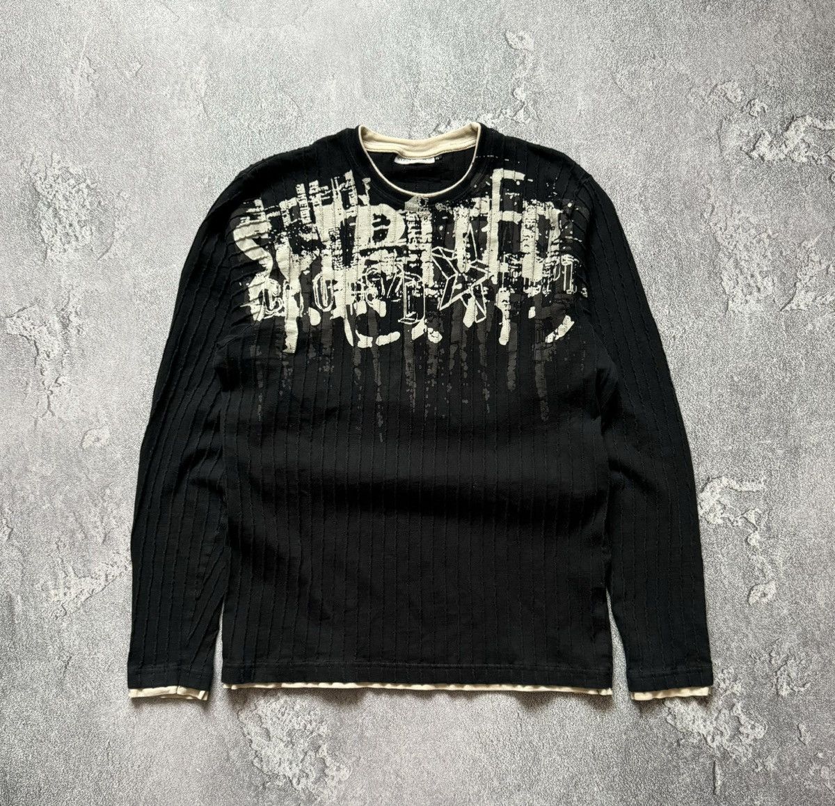 Vintage Clockhouse M big logo Y2K sweatshirt long sleeve jumper 00s Size US M / EU 48-50 / 2 - 4 Thumbnail