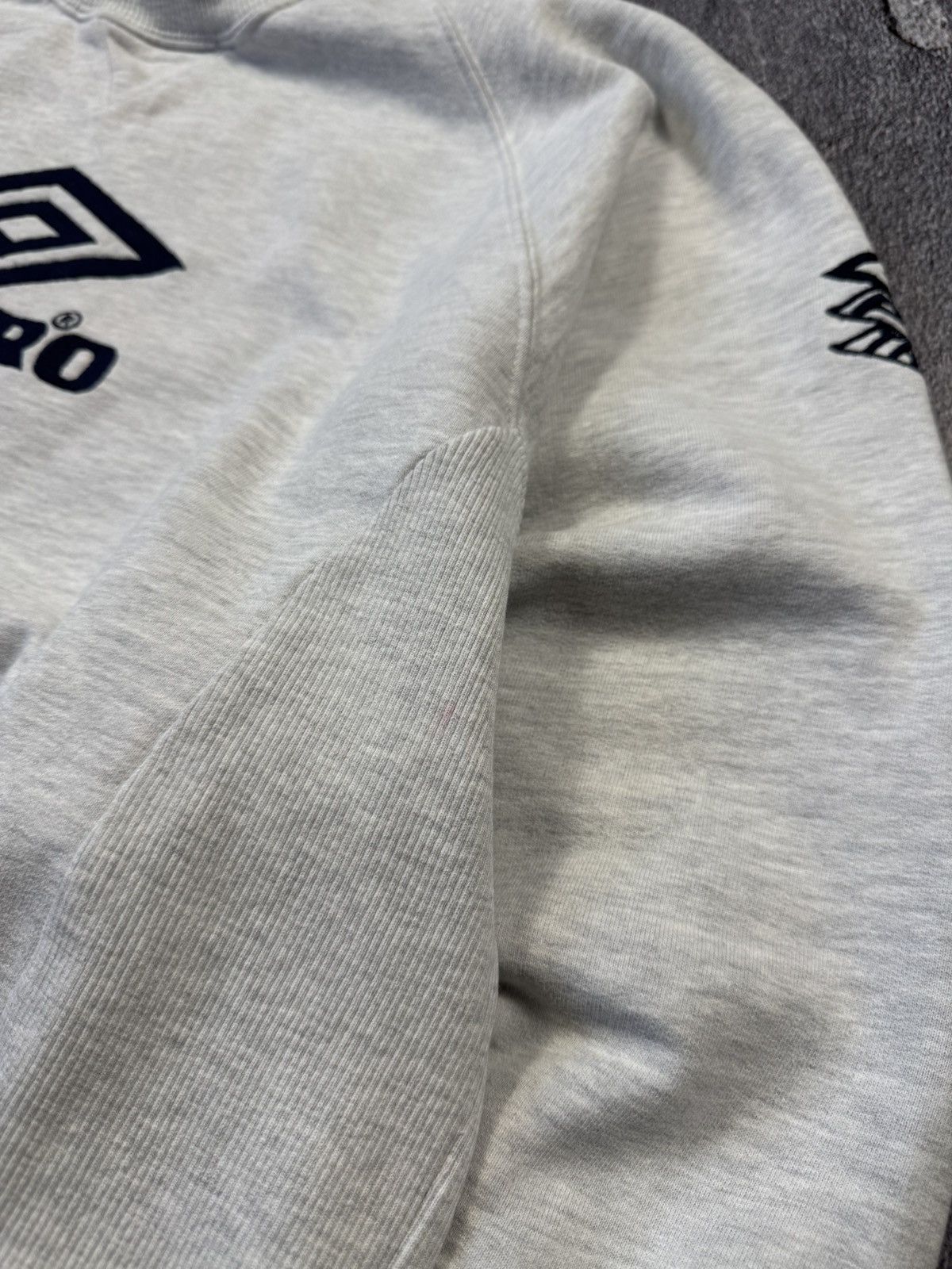 Umbro Umbro Vintage Sweatshirt — Great Condition Size US XL / EU 56 / 4 - 4 Thumbnail