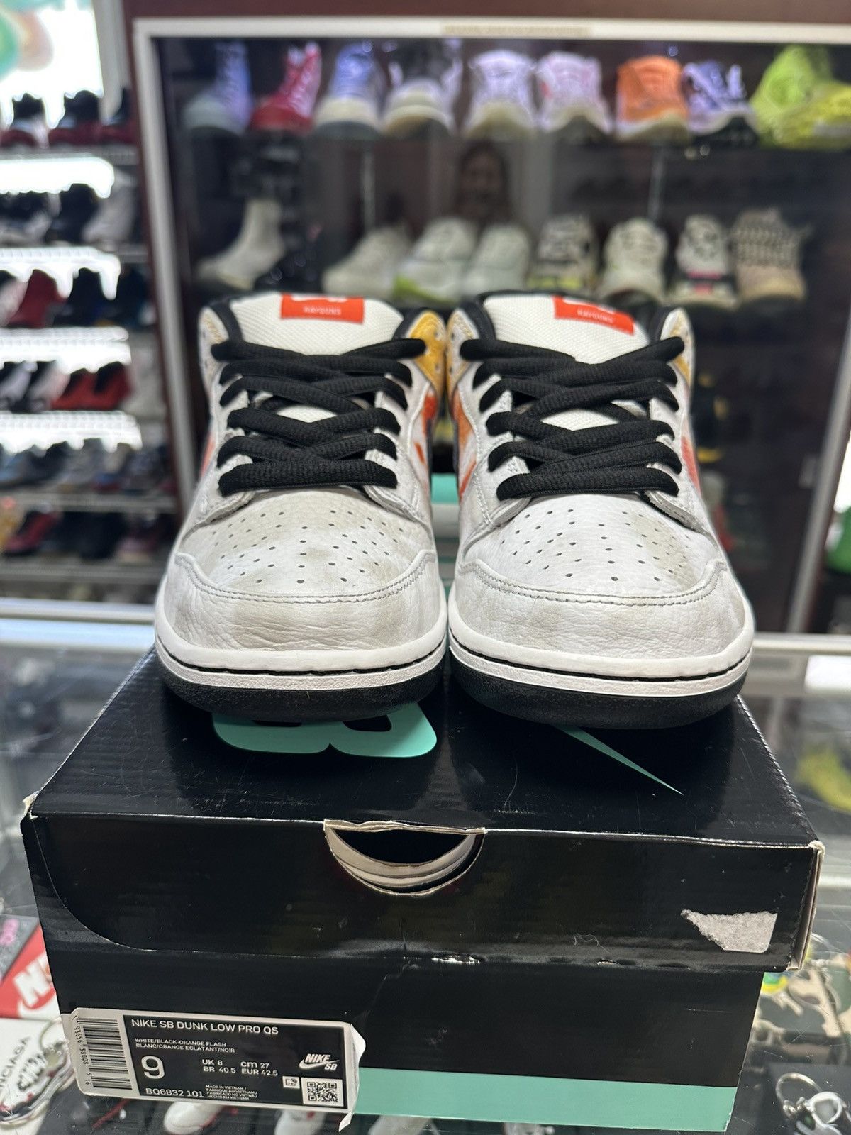 Nike Nike SB ‘Raygun’ Dunk Low Size US 9 / EU 42 - 3 Thumbnail