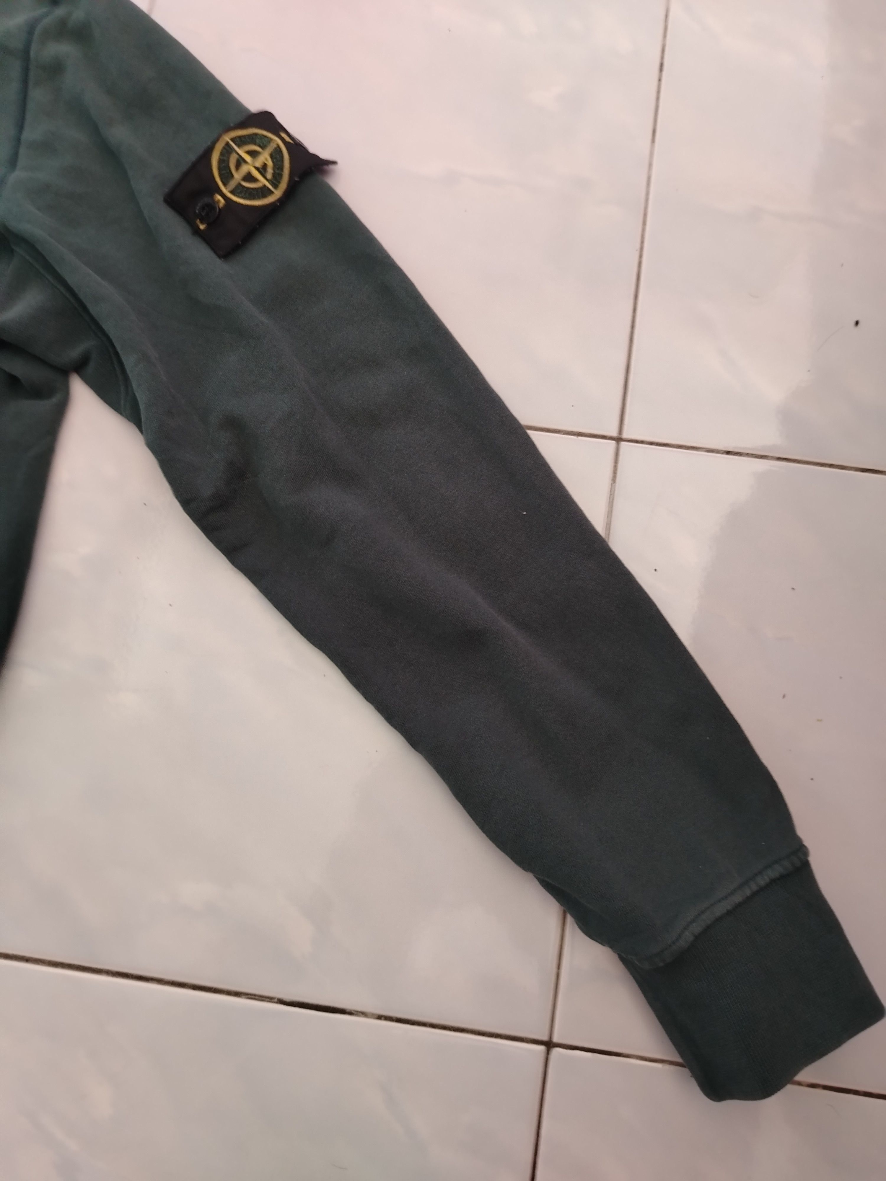 Stone Island Garment Dyed Crewneck Sweatshirt (Olive) Description Size US XL / EU 56 / 4 - 6 Thumbnail