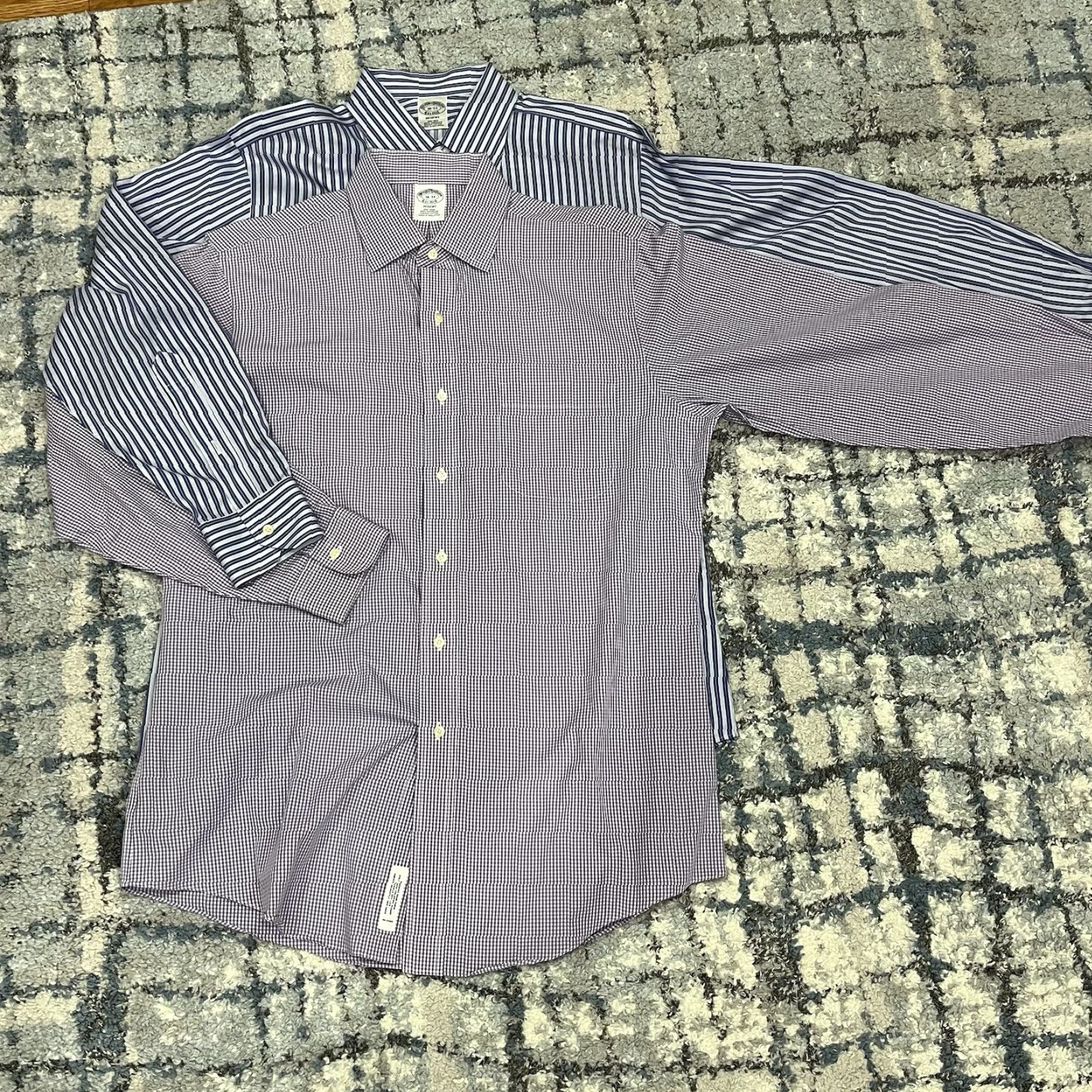 Brooks Brothers Brooks Brothers Mens Dress Shirt Regent Lot Size 16 33 Non Iron Supima Cotton Polka Dot Blue Regular Neck 16in Barrel Cuff Size 42R - 2 Thumbnail
