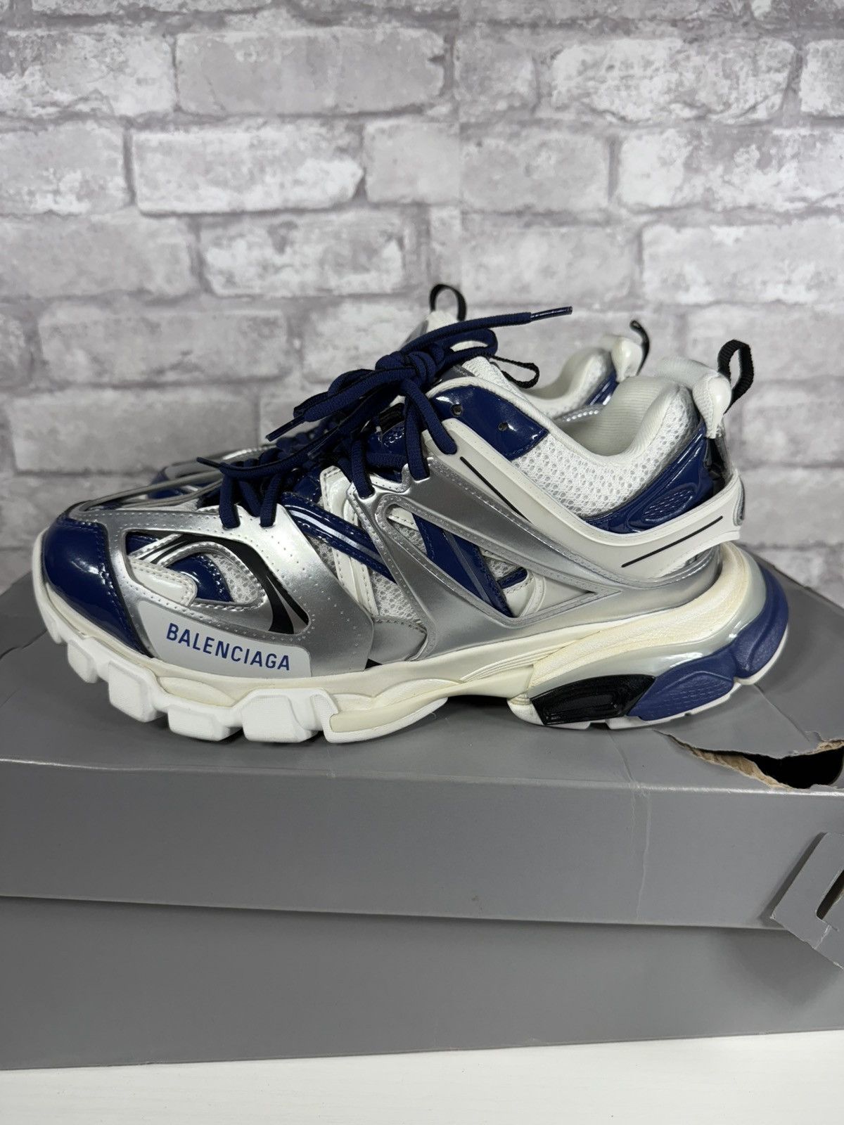 Balenciaga Balenciaga Tracks LED Size 8US/41EU Size US 8 / EU 41 - 7 Thumbnail