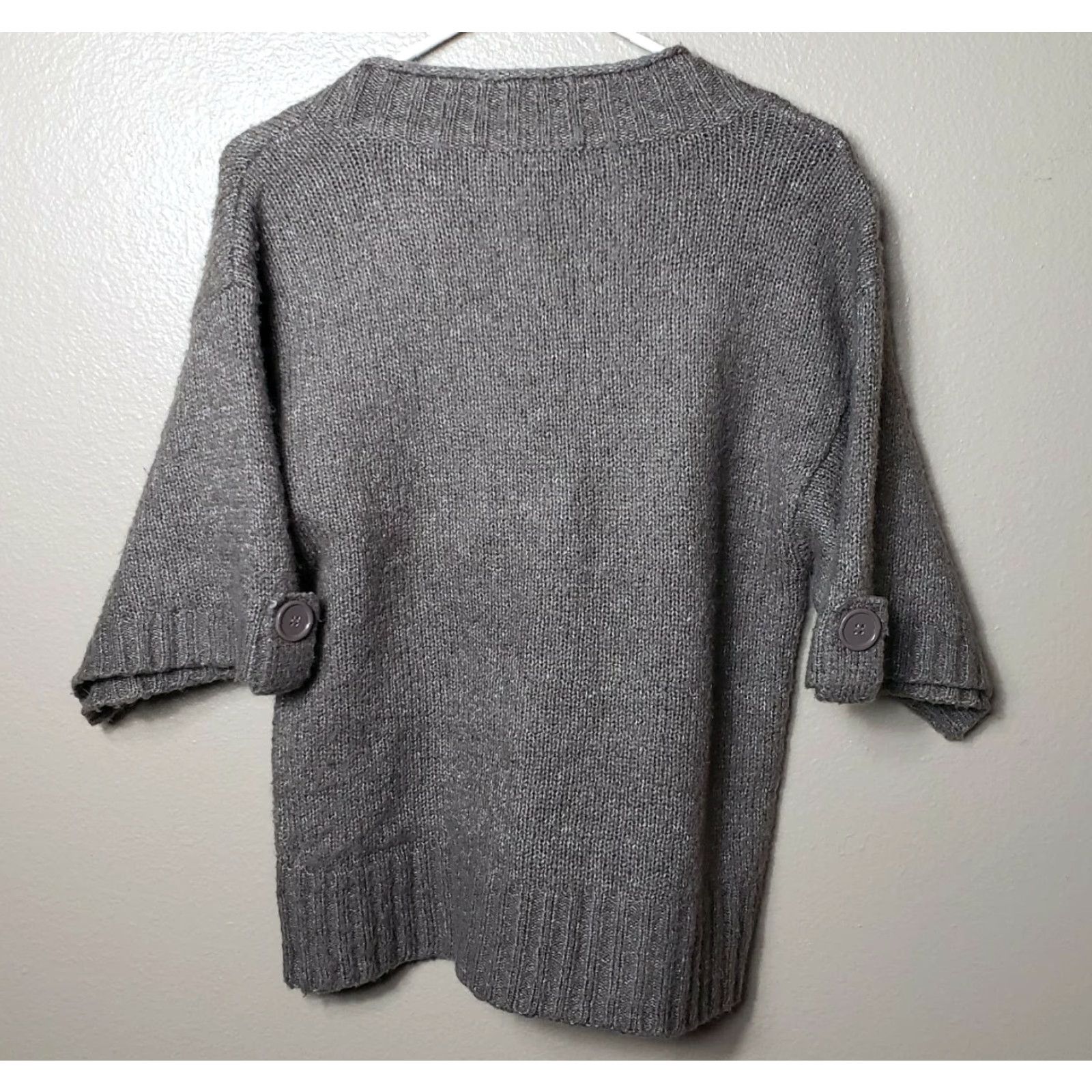 Vintage Carolyn Taylor Sweater V-Neck Half Sleeve Size S Beige Wool Mohair Blend Button Detail Womens Pullover 90s Accent? Wait no. Size S / US 4 / IT 40 - 6 Thumbnail