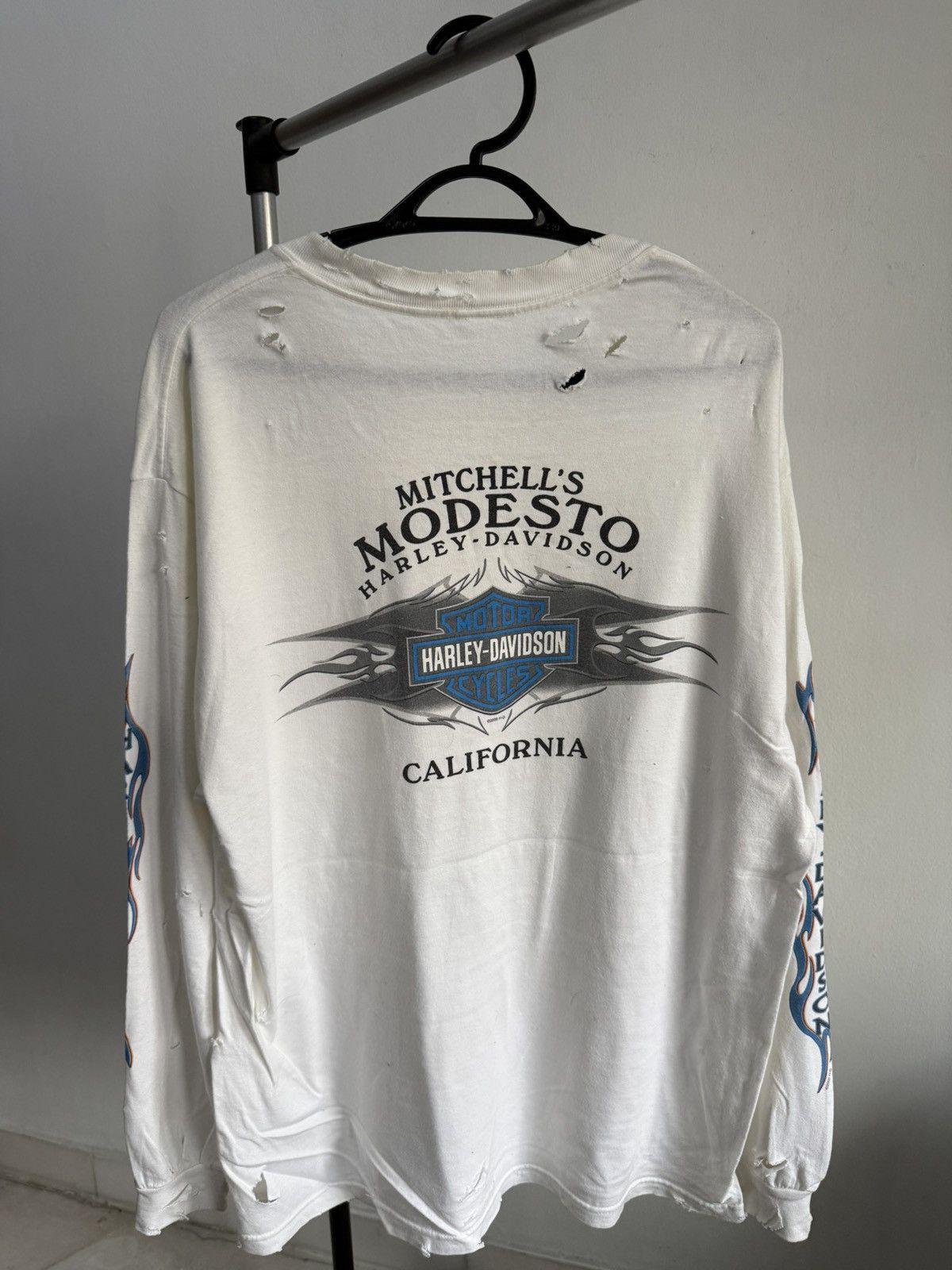Vintage Vintage 2005 Harley Davidson Blue flame distressed shirt Size US M / EU 48-50 / 2 - 7 Thumbnail