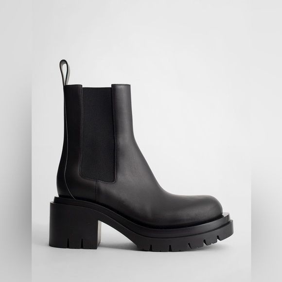 image of Bottega Veneta Black Vegetally-Tanned Leather Chelsea Lug Bo Shoes, Women's (Size 9)