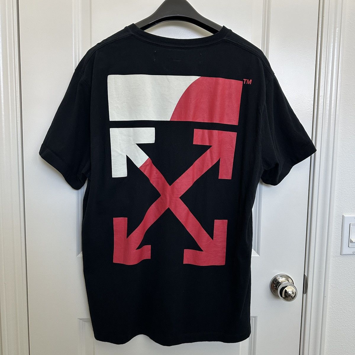 Off-White Men's Black & Red Oversized Split Logo T-shirt Size US S / EU 44-46 / 1 - 6 Thumbnail