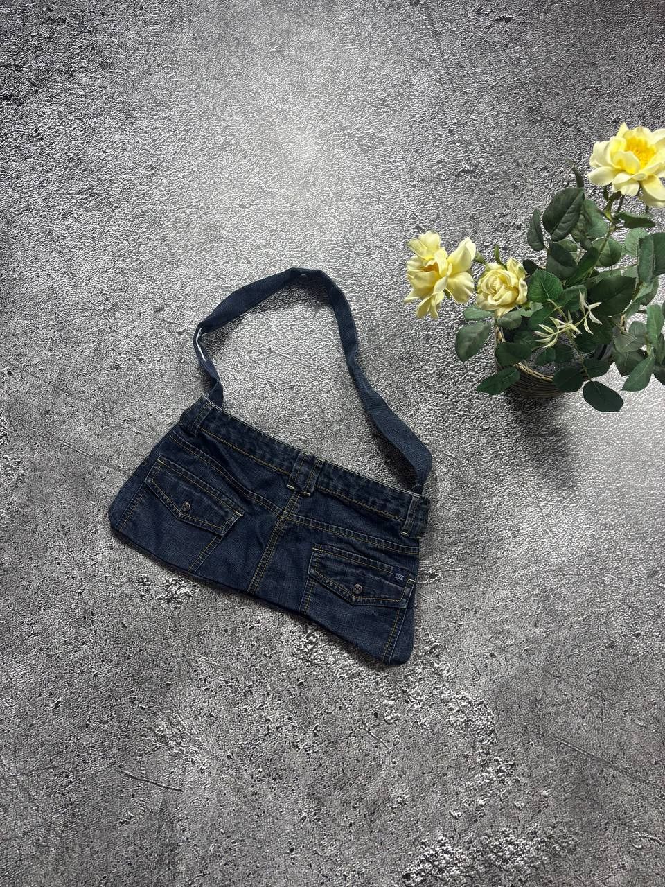 Affliction CECIL Denim Shoulder Bag / Y2K Vintage Mini Bag Size ONE SIZE - 10 Thumbnail