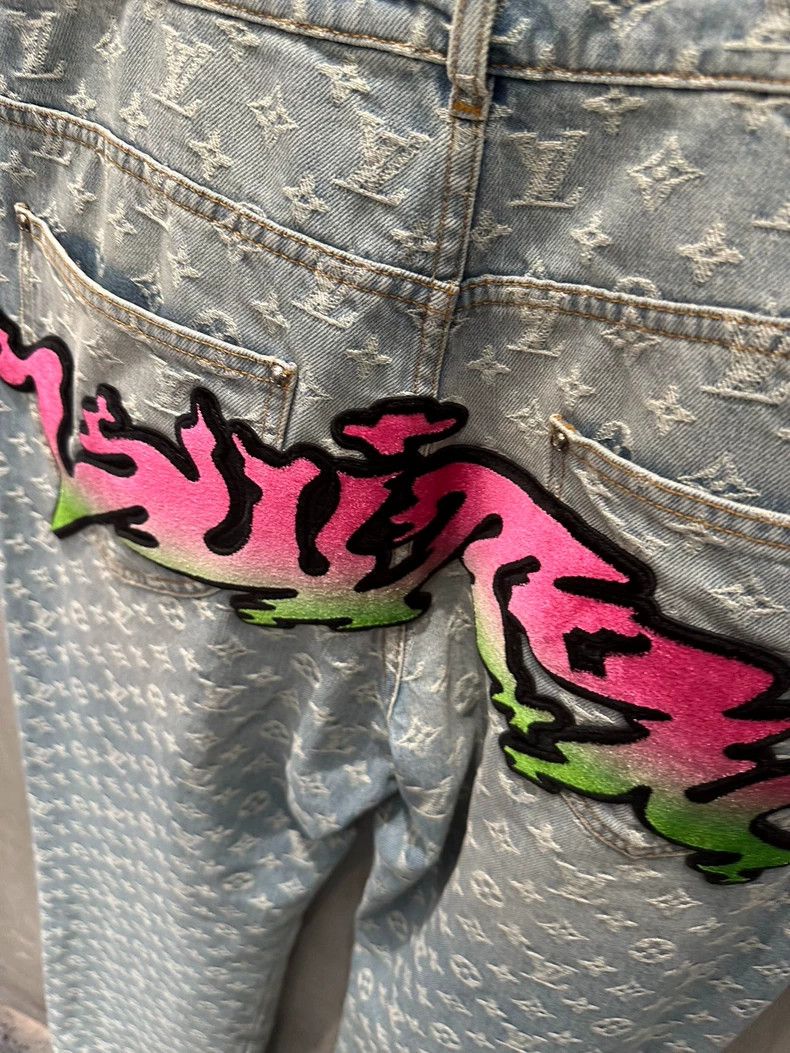 Louis Vuitton Louis Vuitton Flocked, doodle and presbyopic jeans Size US 33 - 4 Thumbnail