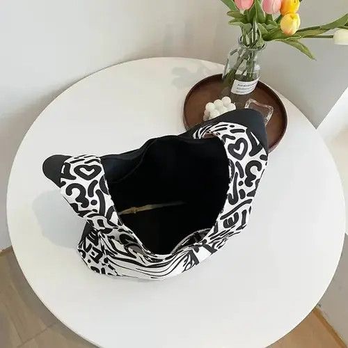 Japanese Brand Simple Shoulder Bags Size ONE SIZE - 4 Thumbnail