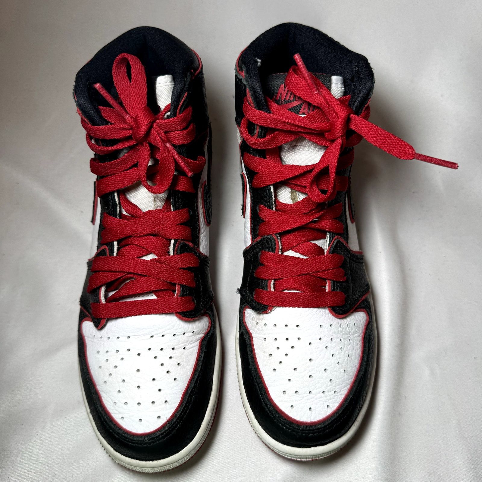 Jordan Brand × Nike Size 5 - Air Jordan 1 Retro High OG BG Bloodline Men's Shoes Size US 5 / EU 37 - 4 Thumbnail