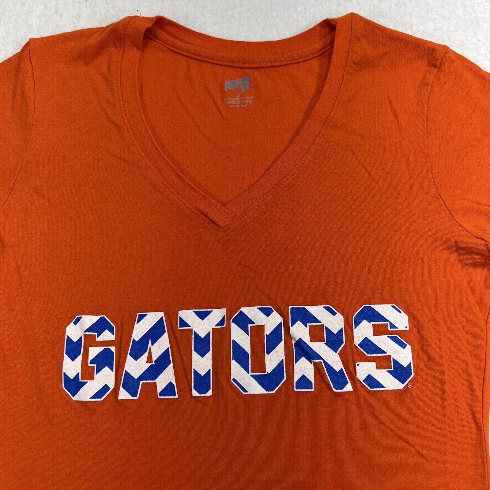 Other Soffe University of Florida Gators Small V-Neck Orange Tee Size S / US 4 / IT 40 - 2 Thumbnail