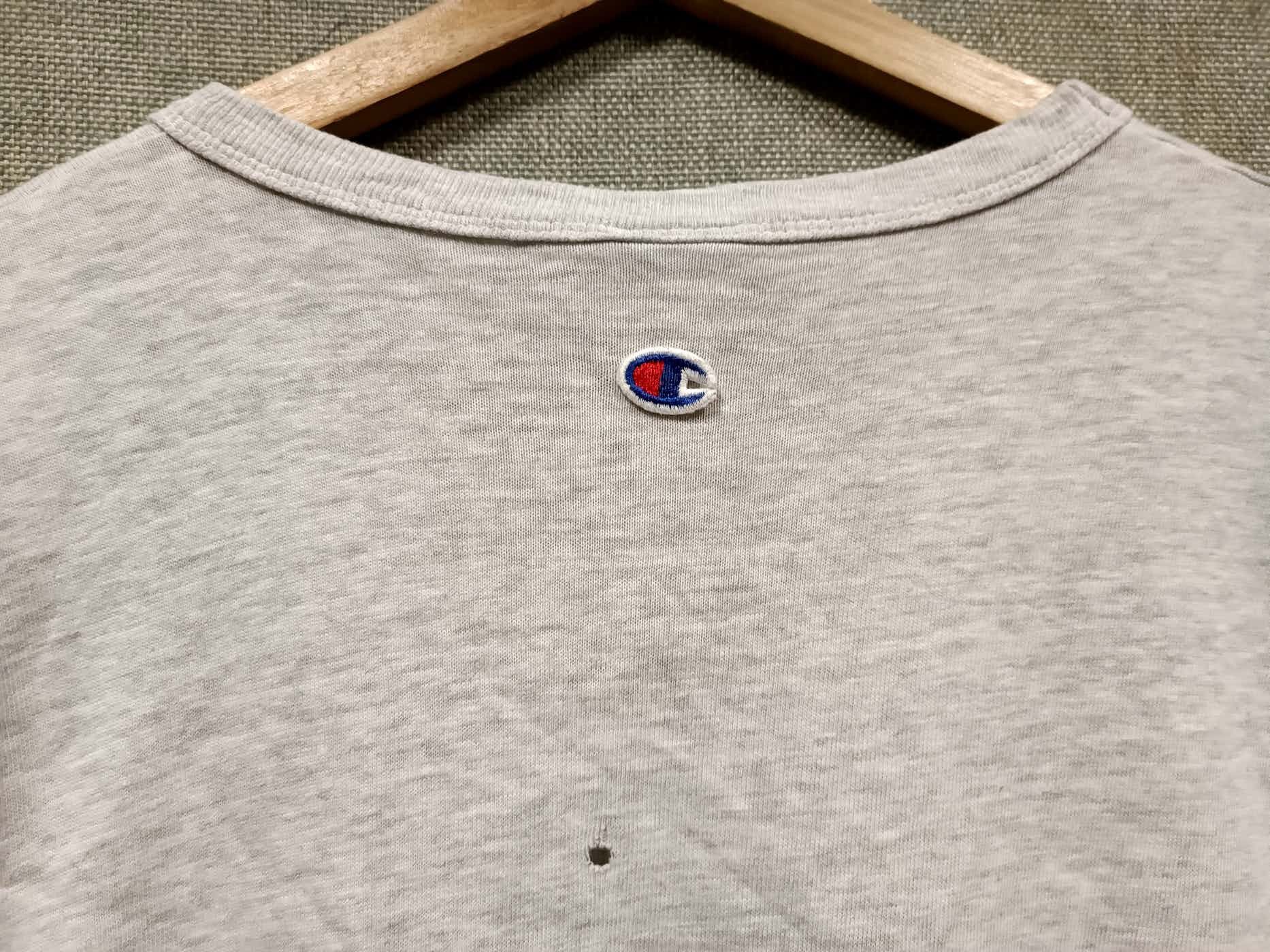 Champion vintage 90s sleeveless champion chicago bulls Size US L / EU 52-54 / 3 - 8 Thumbnail