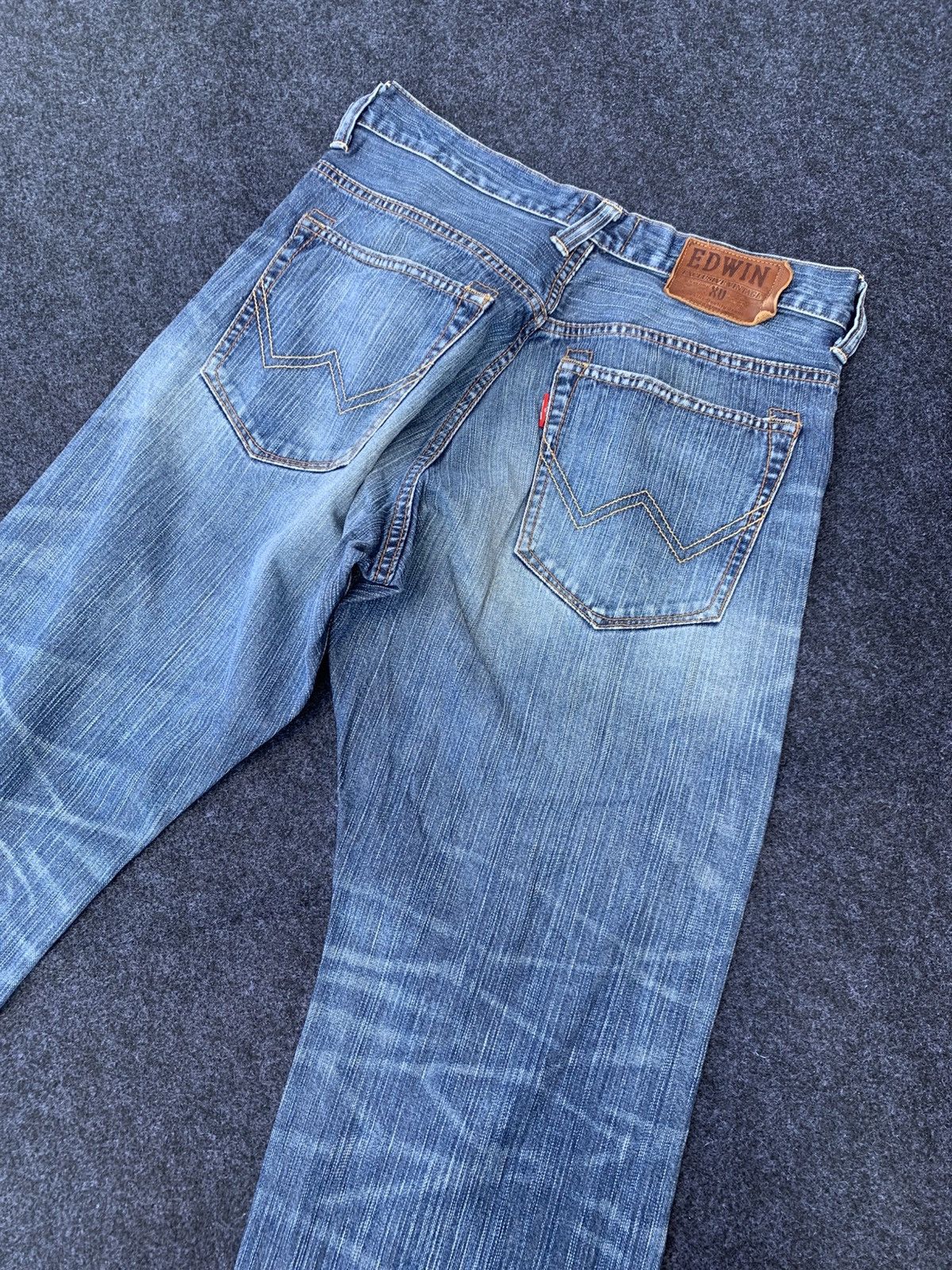 Edwin Edwin exclusive design for lasting good look. (26) Size US 30 / EU 46 - 9 Thumbnail