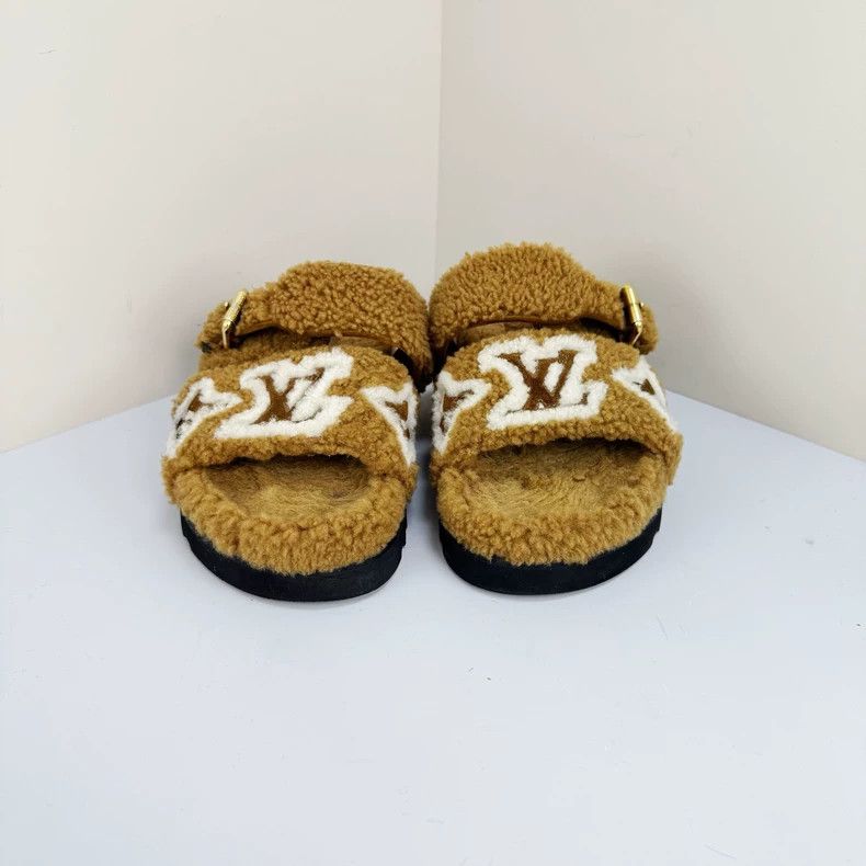 Louis Vuitton Louis Vuitton Caramel Tattoo Teddy Slippers Size US 6.5 / IT 36.5 - 1 Thumbnail