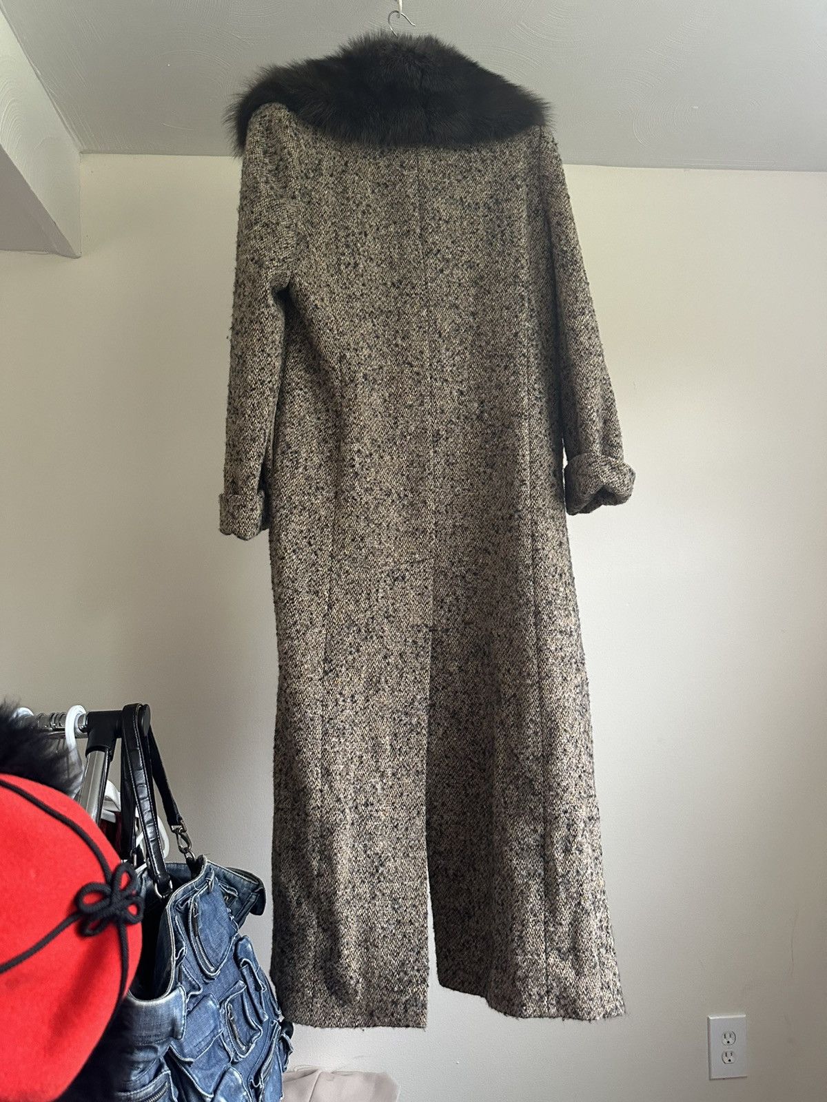 Fendi Archive Fendi Fall 1996 Fur Collar Tweed Coat Karl Lagerfeld Size M / US 6-8 / IT 42-44 - 2 Thumbnail