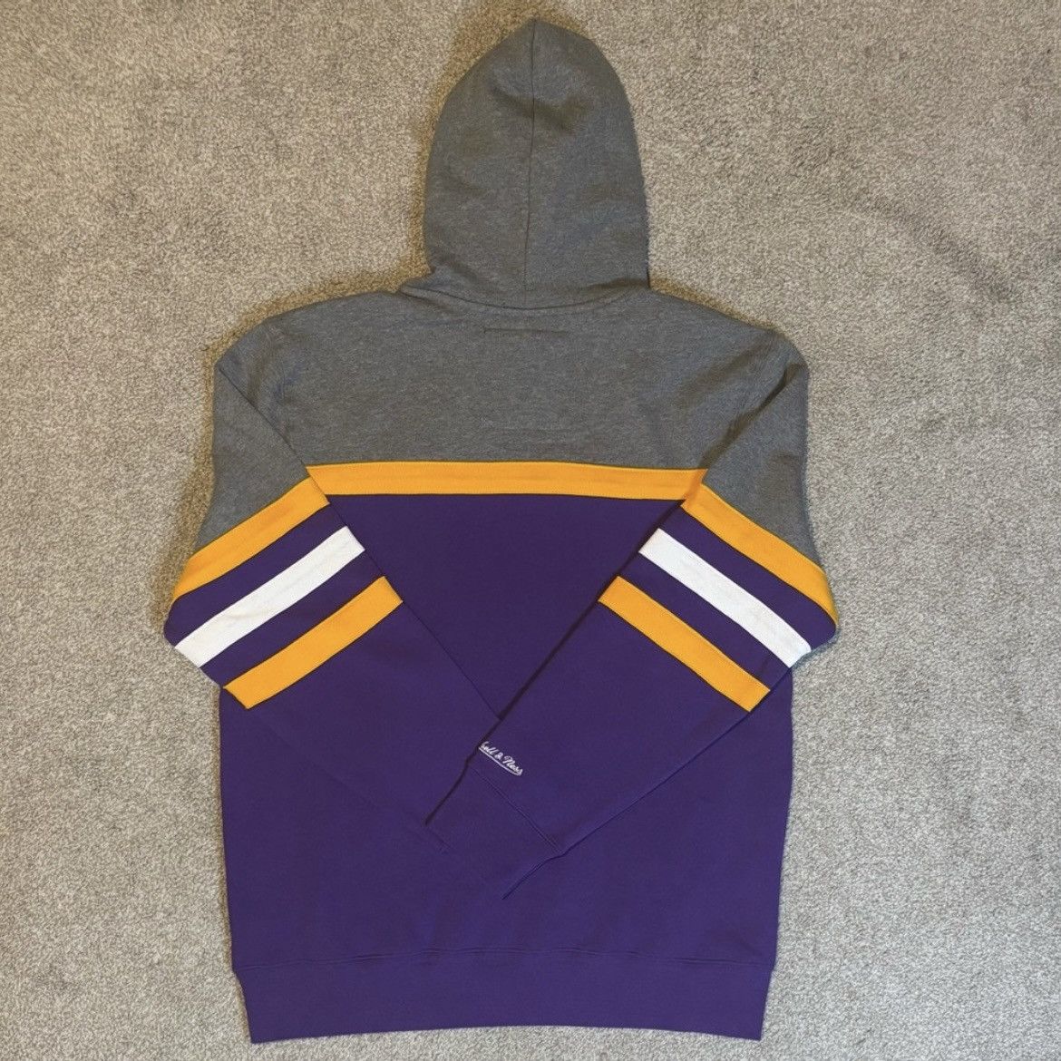 Mitchell & Ness Mitchell & Ness Los Angeles Lakers Hoodie XL Size US XL / EU 56 / 4 - 4 Thumbnail