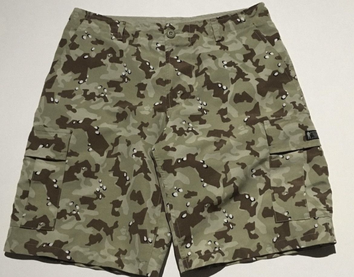 Bape OG Bape camo shorts Size US 32 / EU 48 - 1 Thumbnail