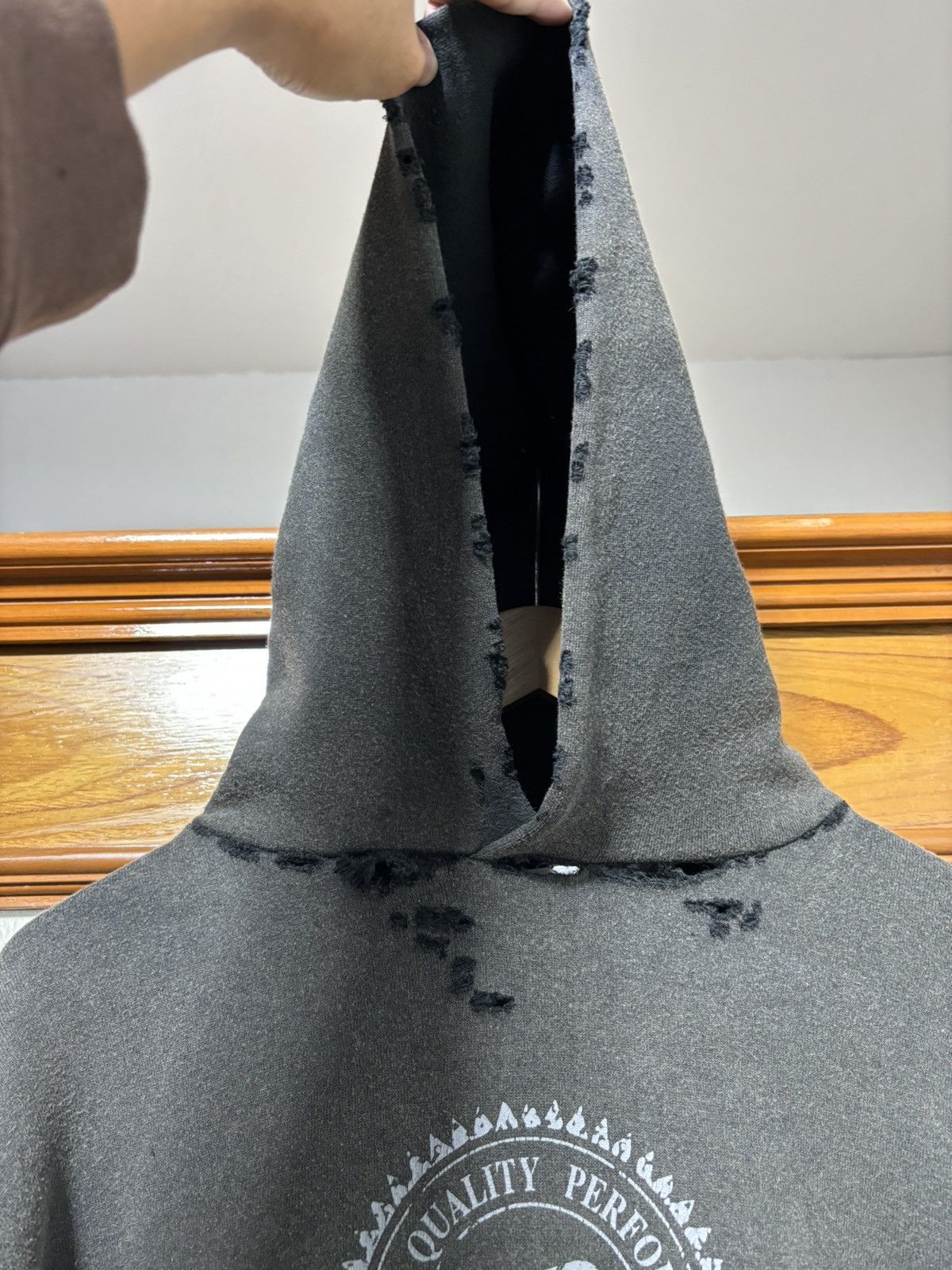 Russell Athletic 90s Thrashed Sun Faded Russell Hoodie Size US L / EU 52-54 / 3 - 3 Thumbnail
