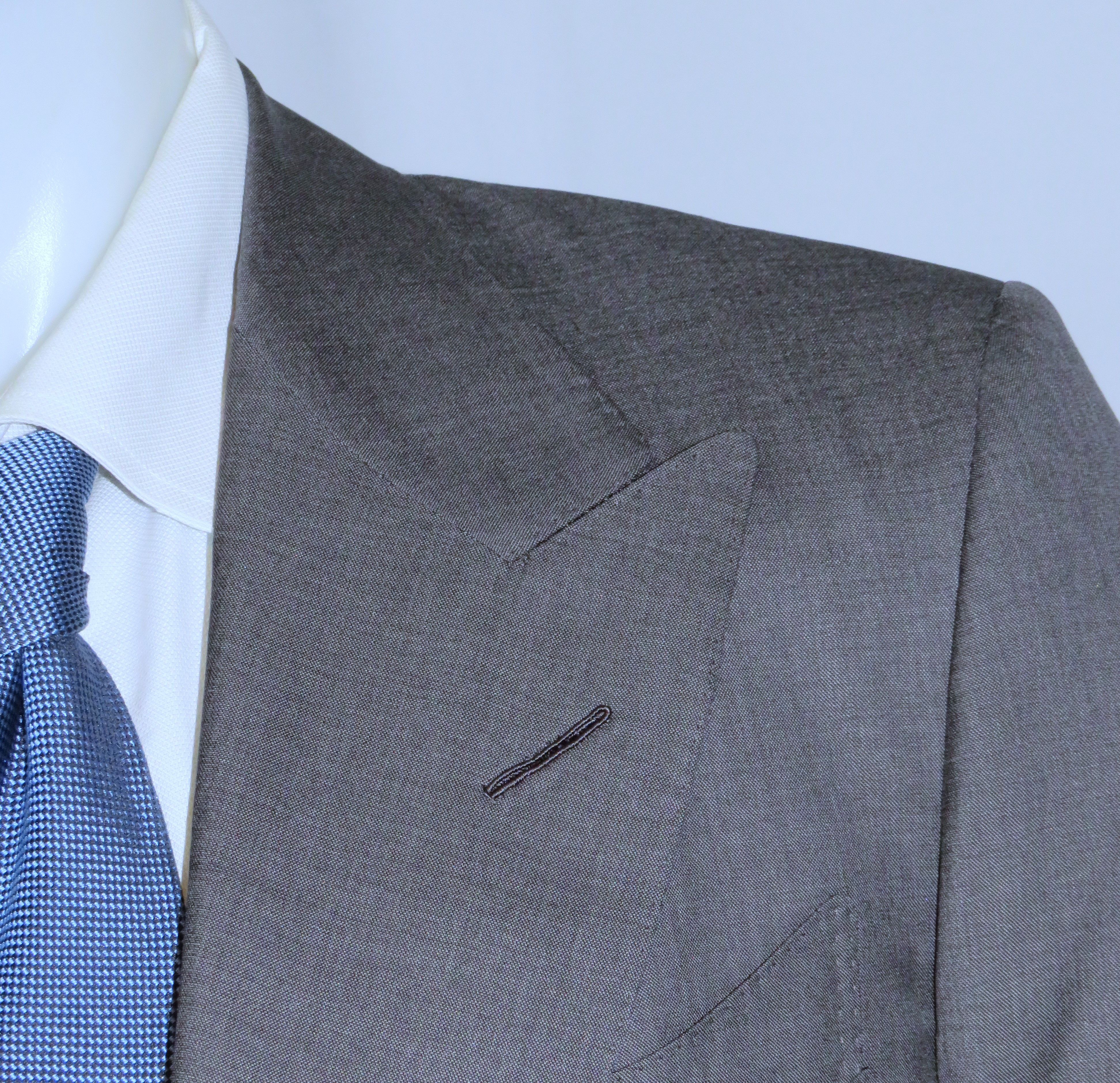 Tom Ford Shelton Current Silk Blend Solid Gray Two Button Suit 38R Size 38R - 6 Thumbnail