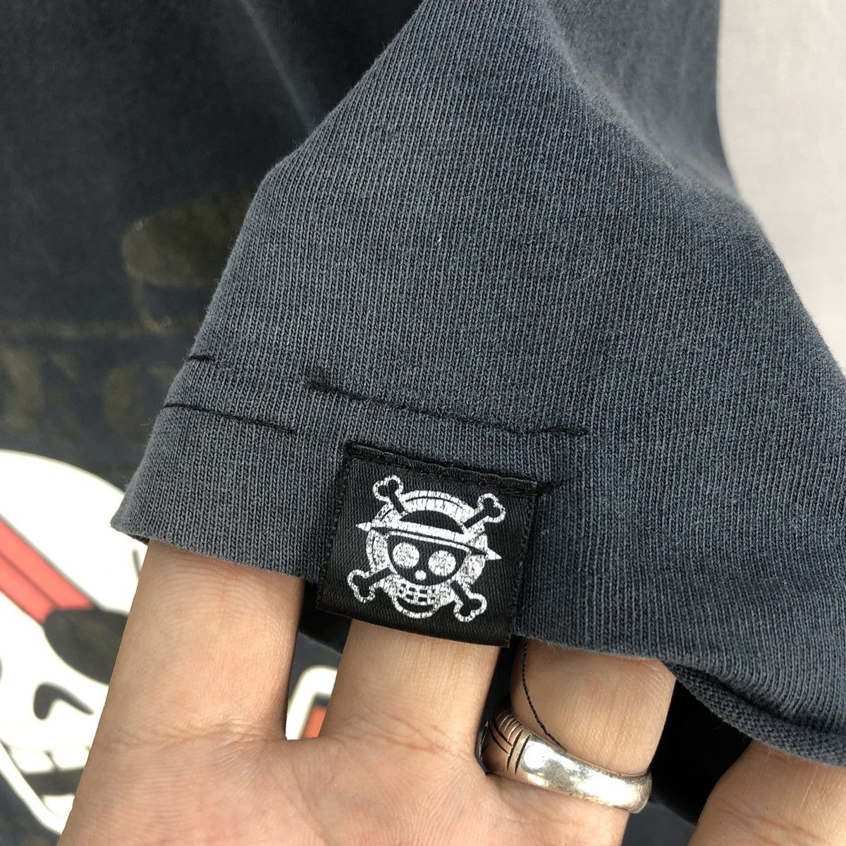 One Piece Vintage 00’s One Piece Shanks Trashed Faded Shirt Size US S / EU 44-46 / 1 - 12 Thumbnail