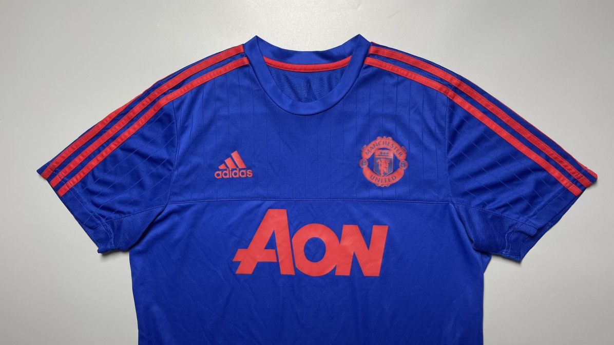 Adidas MANCHESTER UNITED ADIDAS 2015/2016 FOOTBALL TRAINING JERSEY Size US L / EU 52-54 / 3 - 2 Thumbnail