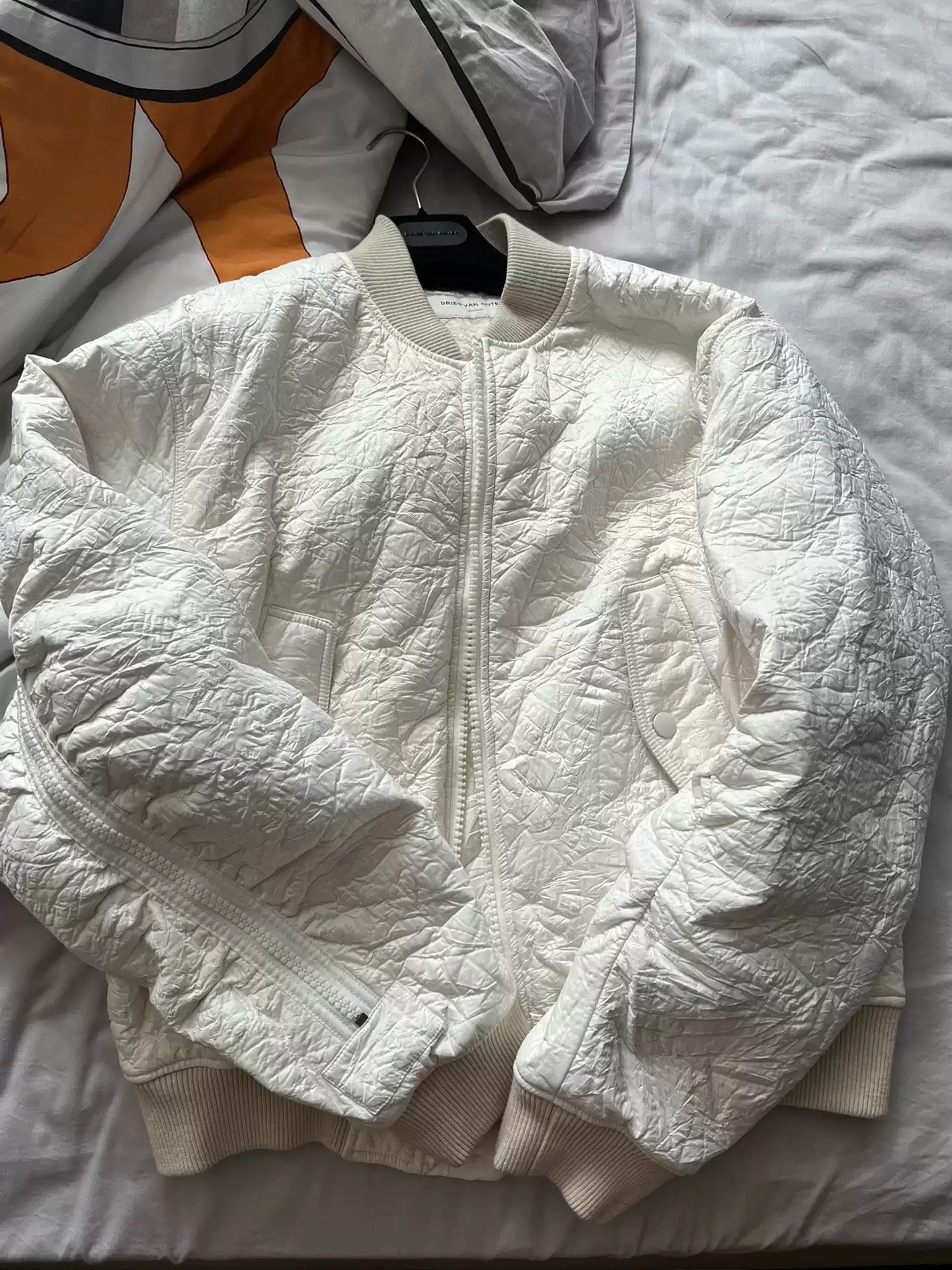 Dries Van Noten Dries van noten dvn white pleated bomber pilot jacket Size US M / EU 48-50 / 2 - 1 Thumbnail