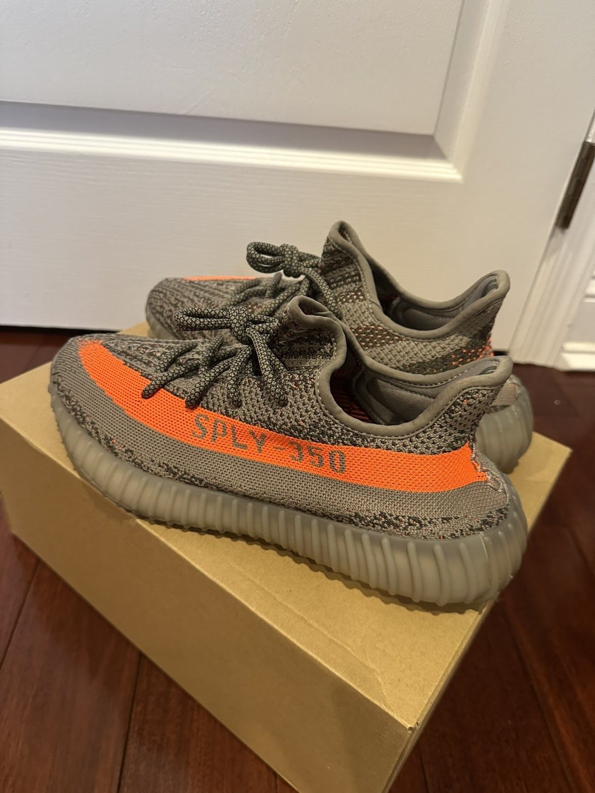 Yeezy Yeezy beluga 9.5 Size US 9.5 / EU 42-43 - 4 Thumbnail