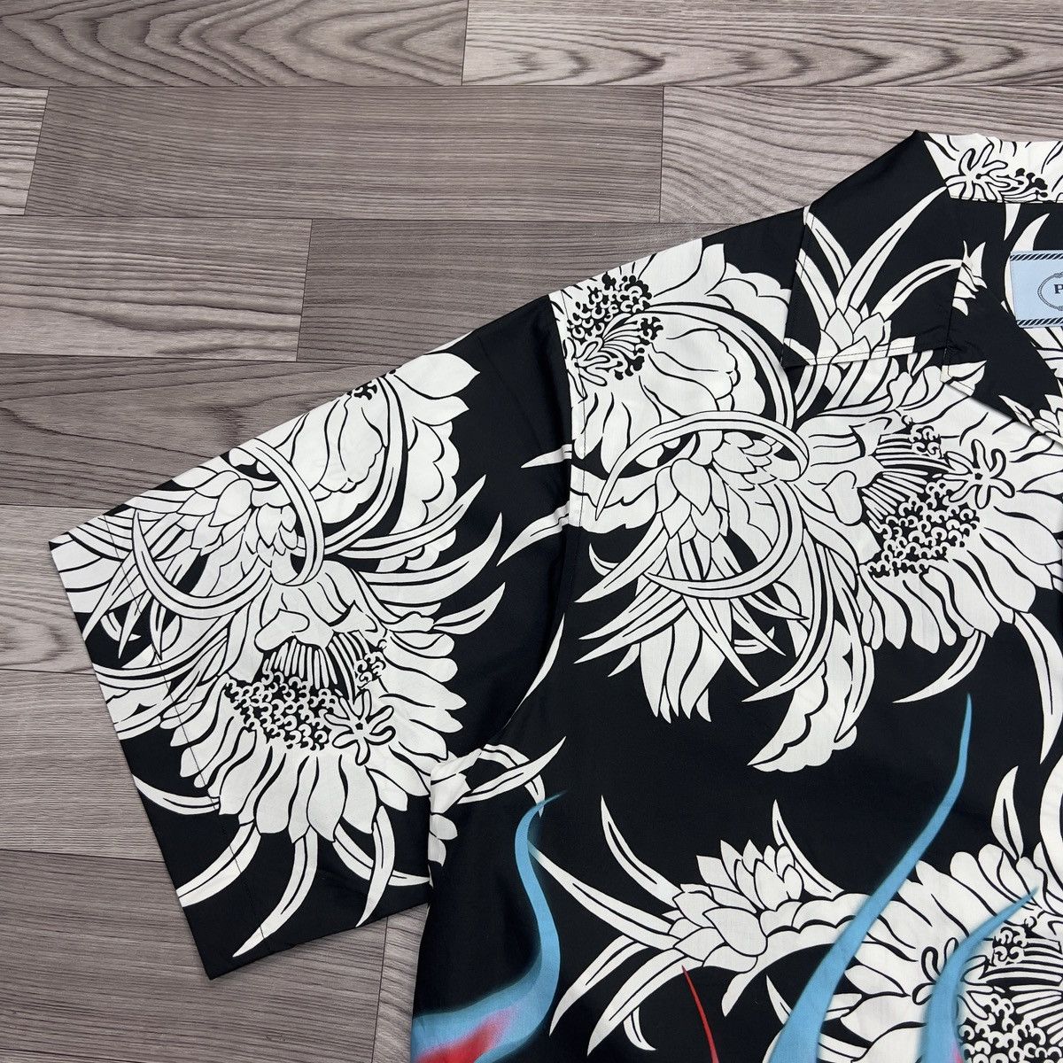 Prada Prada SS18 Dahlia Flames Poplin Shirt Size US L / EU 52-54 / 3 - 13 Thumbnail