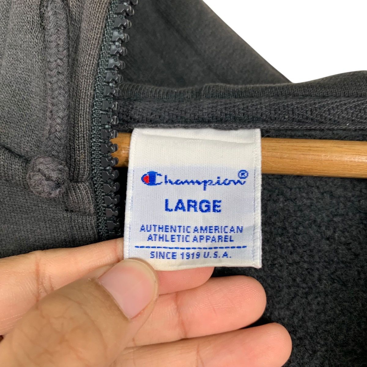 Champion CHAMPION Sun Burn Black Zipper Hoodies Sweatshirt #1726-C76 Size US L / EU 52-54 / 3 - 18 Thumbnail