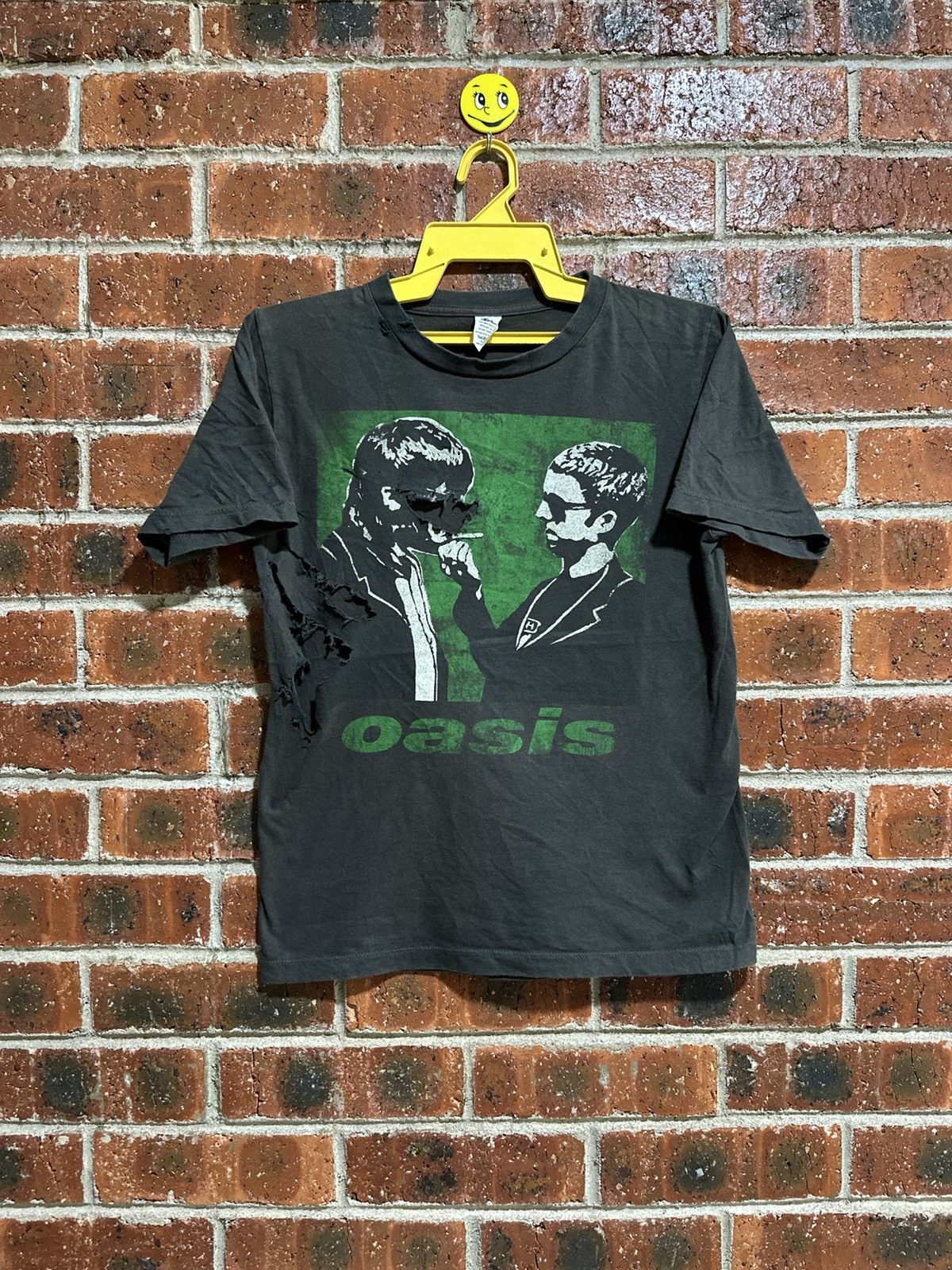 Band Tees Thrashed Vintage Oasis Band Sun Faded Tee Size US M / EU 48-50 / 2 - 1 Thumbnail