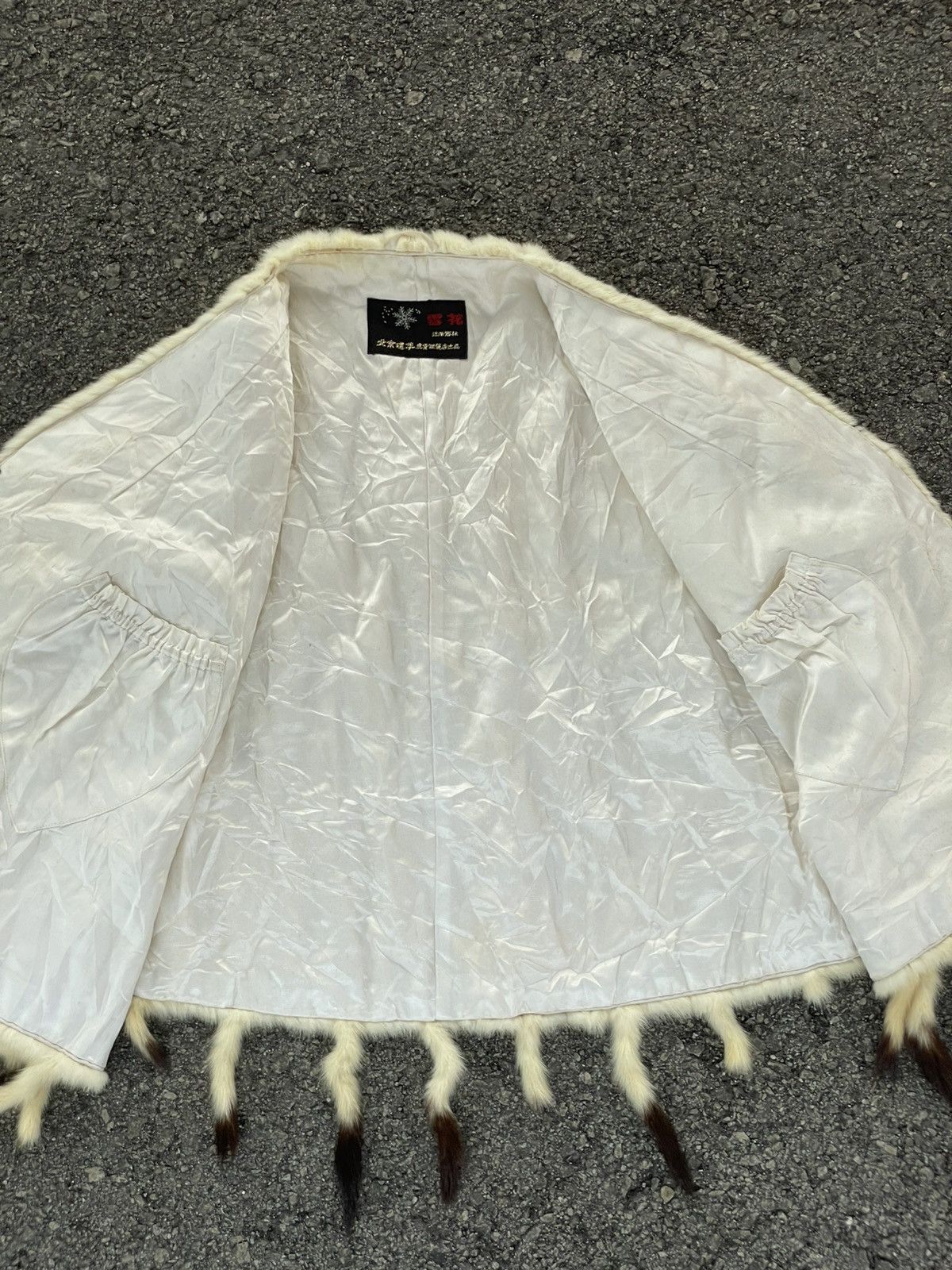 Designer Ermine Tail Cape Size M / US 6-8 / IT 42-44 - 3 Thumbnail