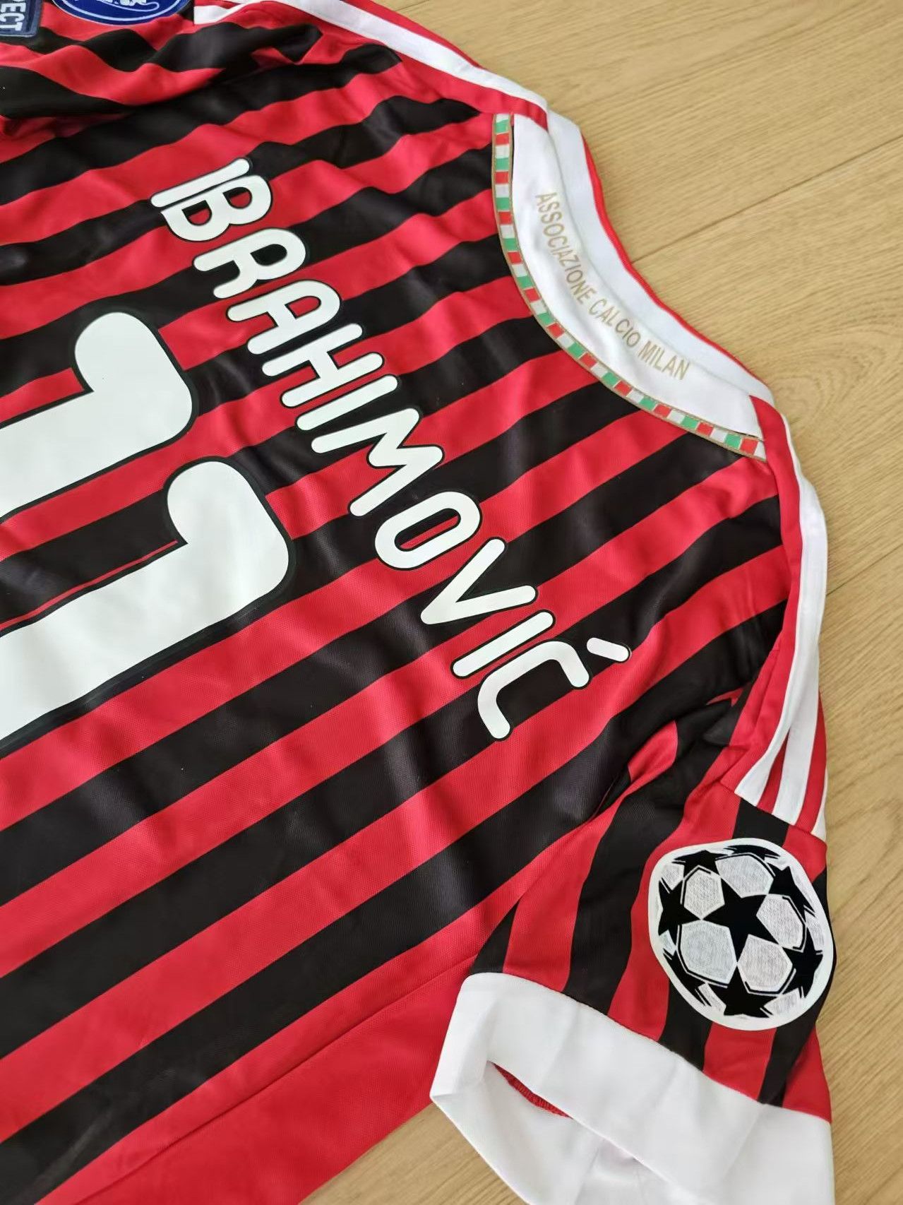 Other 2011 2012 AC Milan #11 Ibrahimović Jersey Size US L / EU 52-54 / 3 - 3 Thumbnail