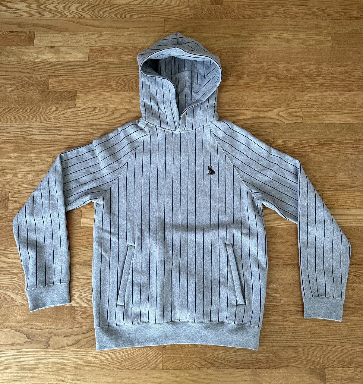 Drake × October's Very Own OVO Pinstripe Hoodie Grey Size US M / EU 48-50 / 2 - 1 Thumbnail
