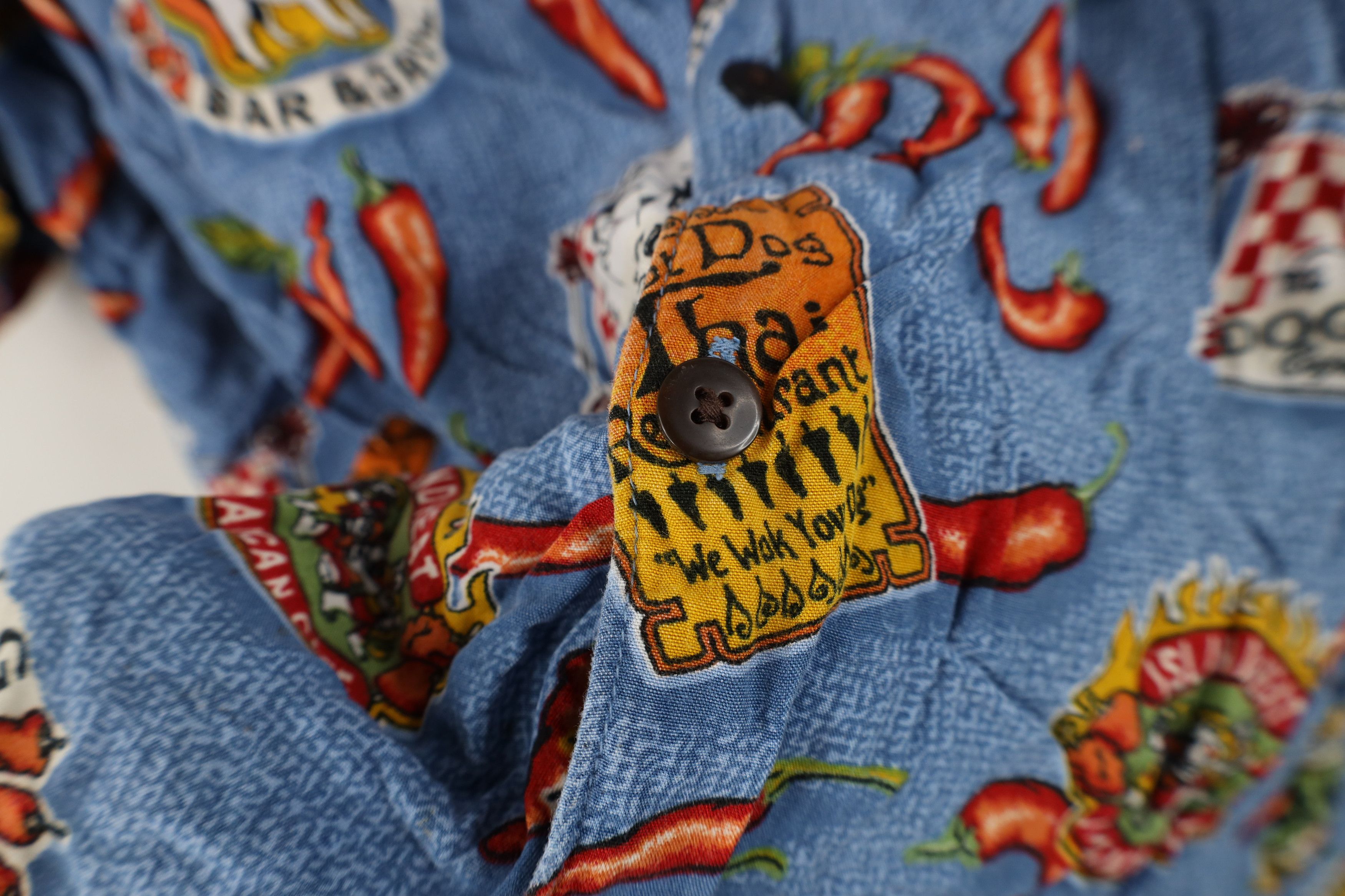 Big Dogs Vintage 90s Y2K Big Dogs Over Print Hawaiian Button Shirt Size US L / EU 52-54 / 3 - 6 Thumbnail