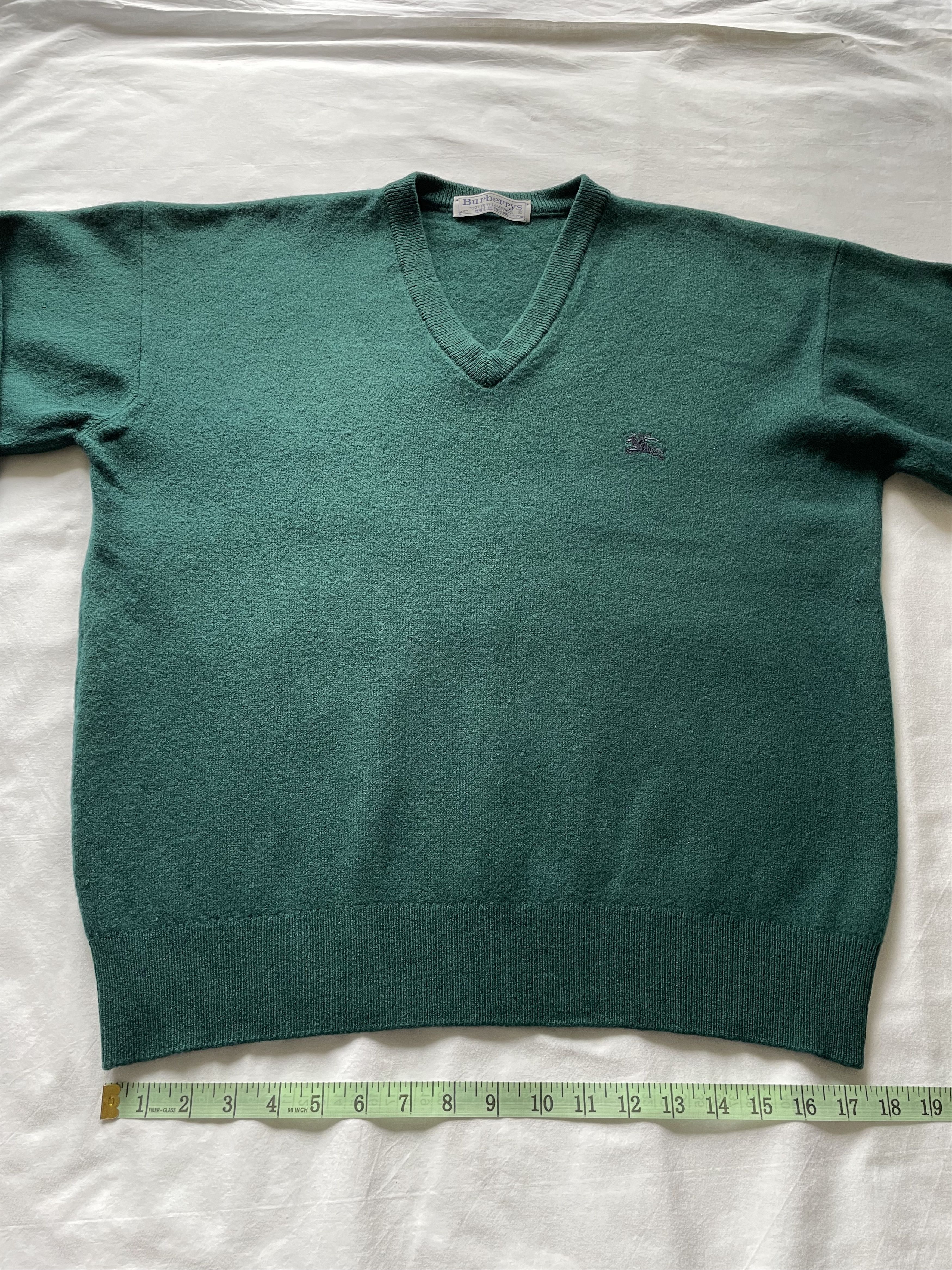 Burberry × Vintage Burberrys Sweater Knit Wool Jumper V-Neck Pullover Vintage Size US M / EU 48-50 / 2 - 9 Thumbnail