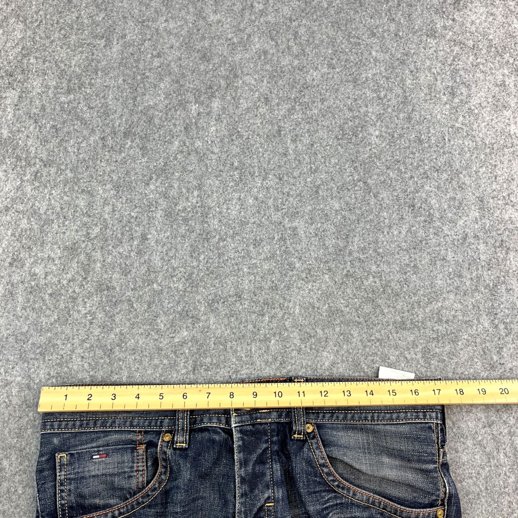 Tommy Hilfiger Tommy Hilfiger Jeans Relaxed Straight 34 29 Dark Wash Blue Whiskering Vintage Mens 5-Pocket Denim Cotton Baggy Style Straight Jeans Men Size US 34 / EU 50 - 6 Thumbnail