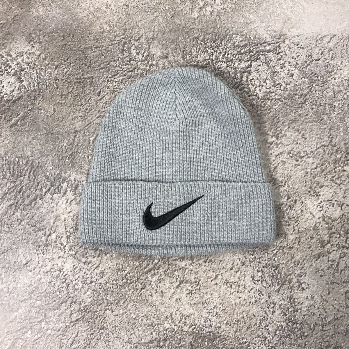Vintage Vintage 90s Nike Swoosh Beanie Streetwear Grey Sun Faded OS Size ONE SIZE - 1 Thumbnail