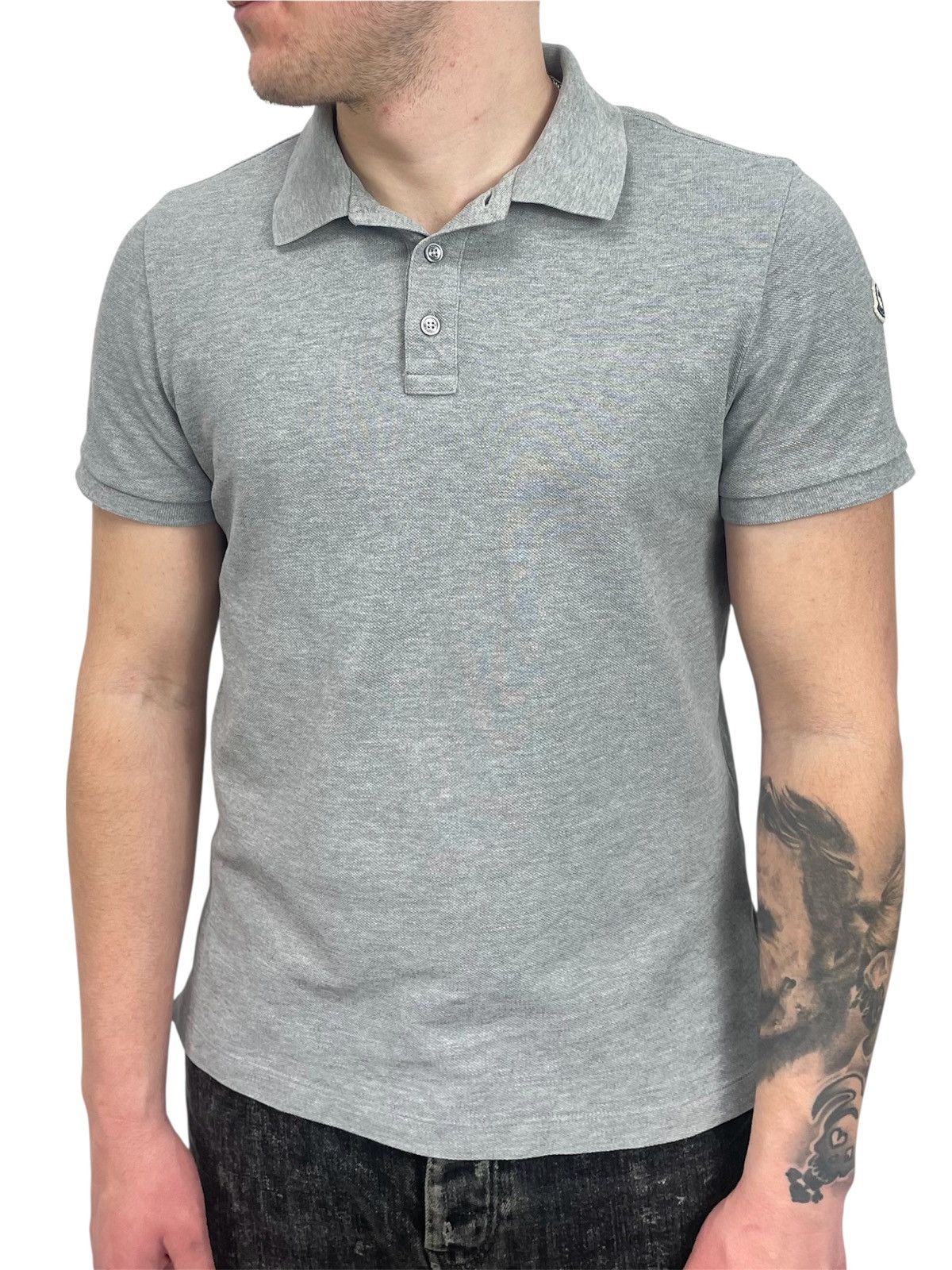 Moncler Moncler Maglia Polo Manica Corta Grey Logo T-Shirt – Size M Size US M / EU 48-50 / 2 - 5 Thumbnail