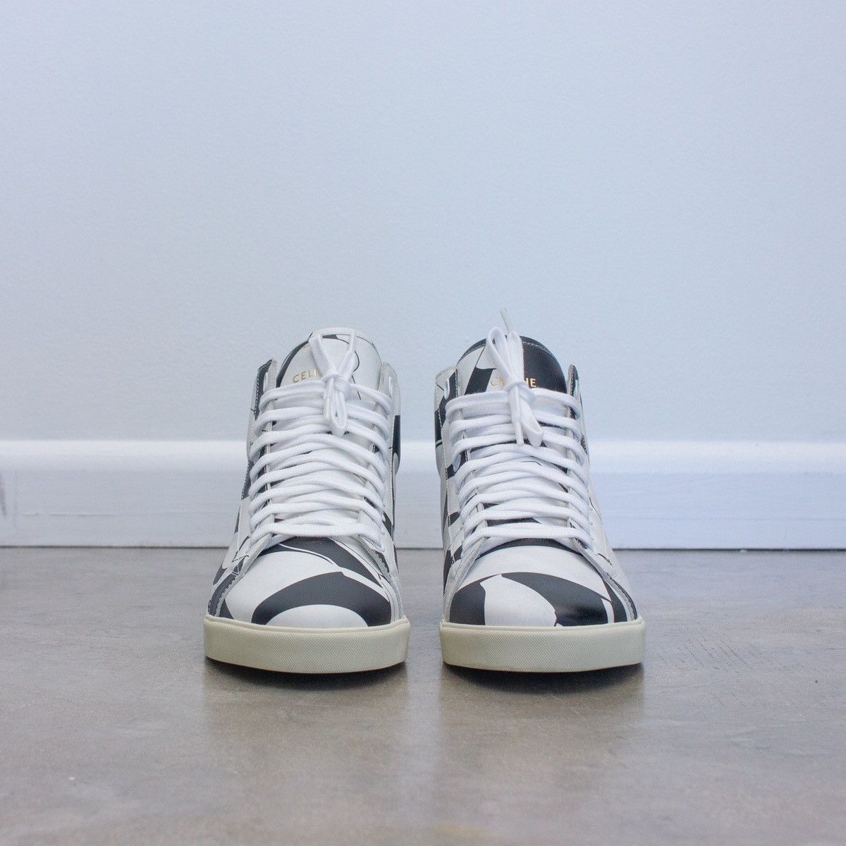 Celine 960$ Celine - Abstract Print TR 01M Triomphe Hi-Top Sneakers Size US 11 / EU 44 - 6 Thumbnail