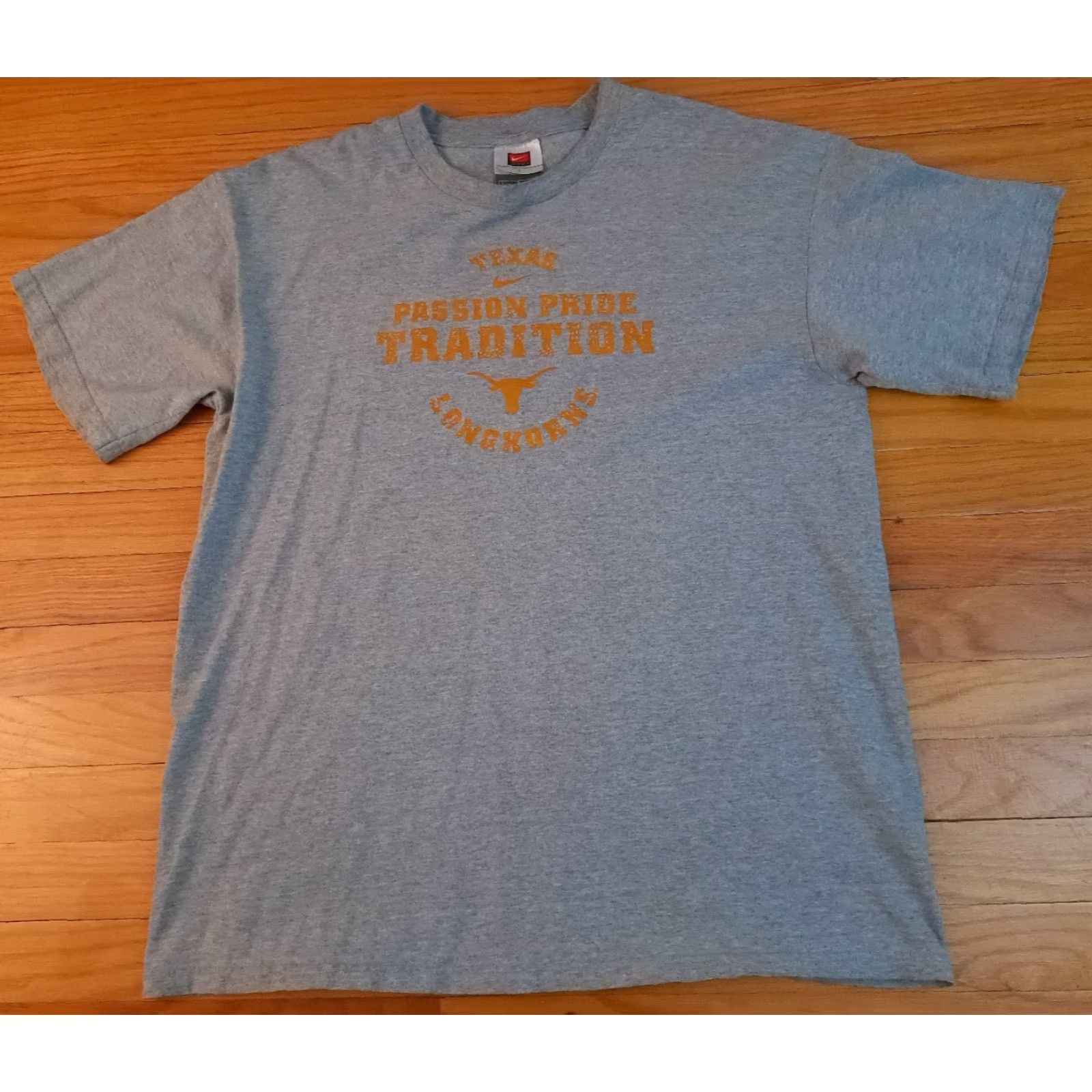 Nike VINTAGE Nike T-Shirt Basketball Texas Longhorns 90s Large L Gray Unisex Adults Short Sleeve Mens Women? Size US L / EU 52-54 / 3 - 2 Thumbnail