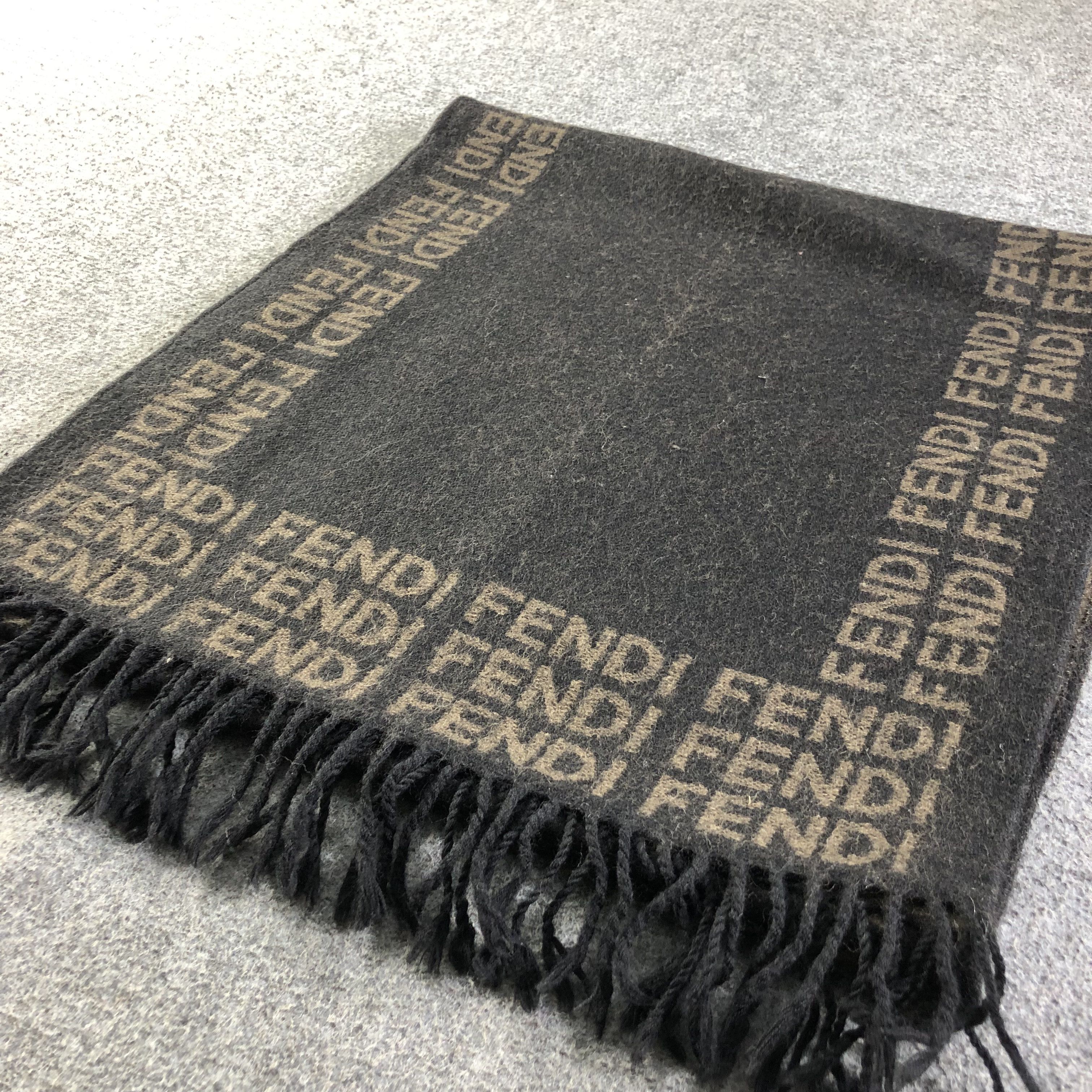 Fendi Fendi Wool Scarf Muffler V1735 Size ONE SIZE - 3 Thumbnail