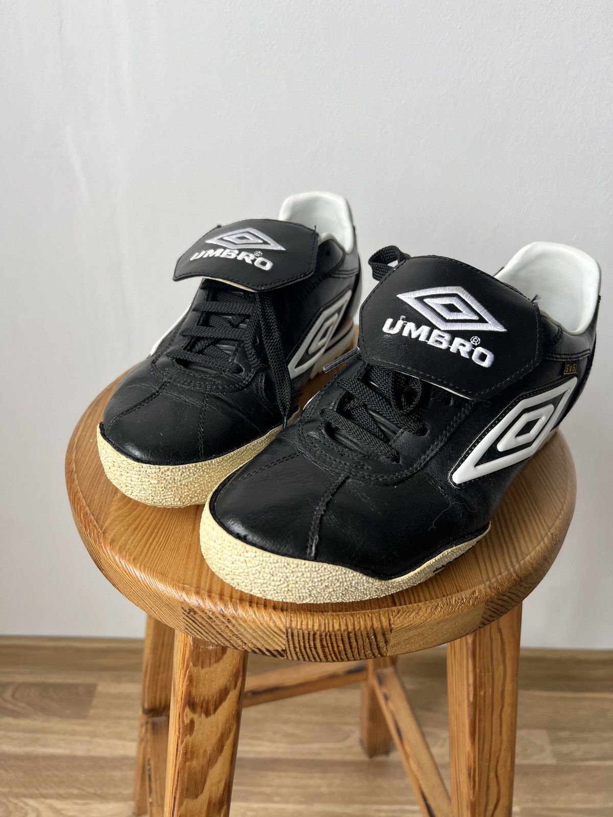Umbro UMBRO 5v5 Leather Soccer Football Sneakers UK9/US10/EU43 Size US 10 / EU 43 - 5 Thumbnail