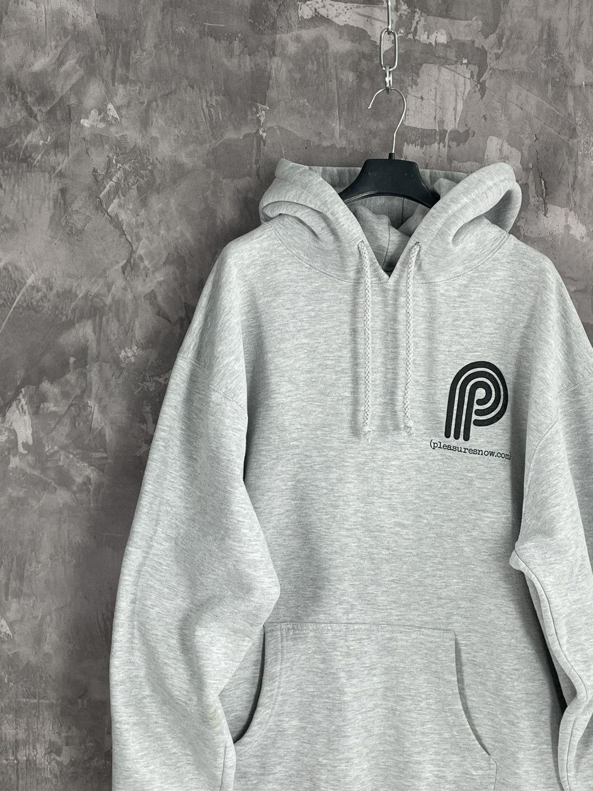 Hypebeast × Pleasures Y2K Pleasures Butterfly Logo Baggy Hype Hoodie Size US XL / EU 56 / 4 - 4 Thumbnail