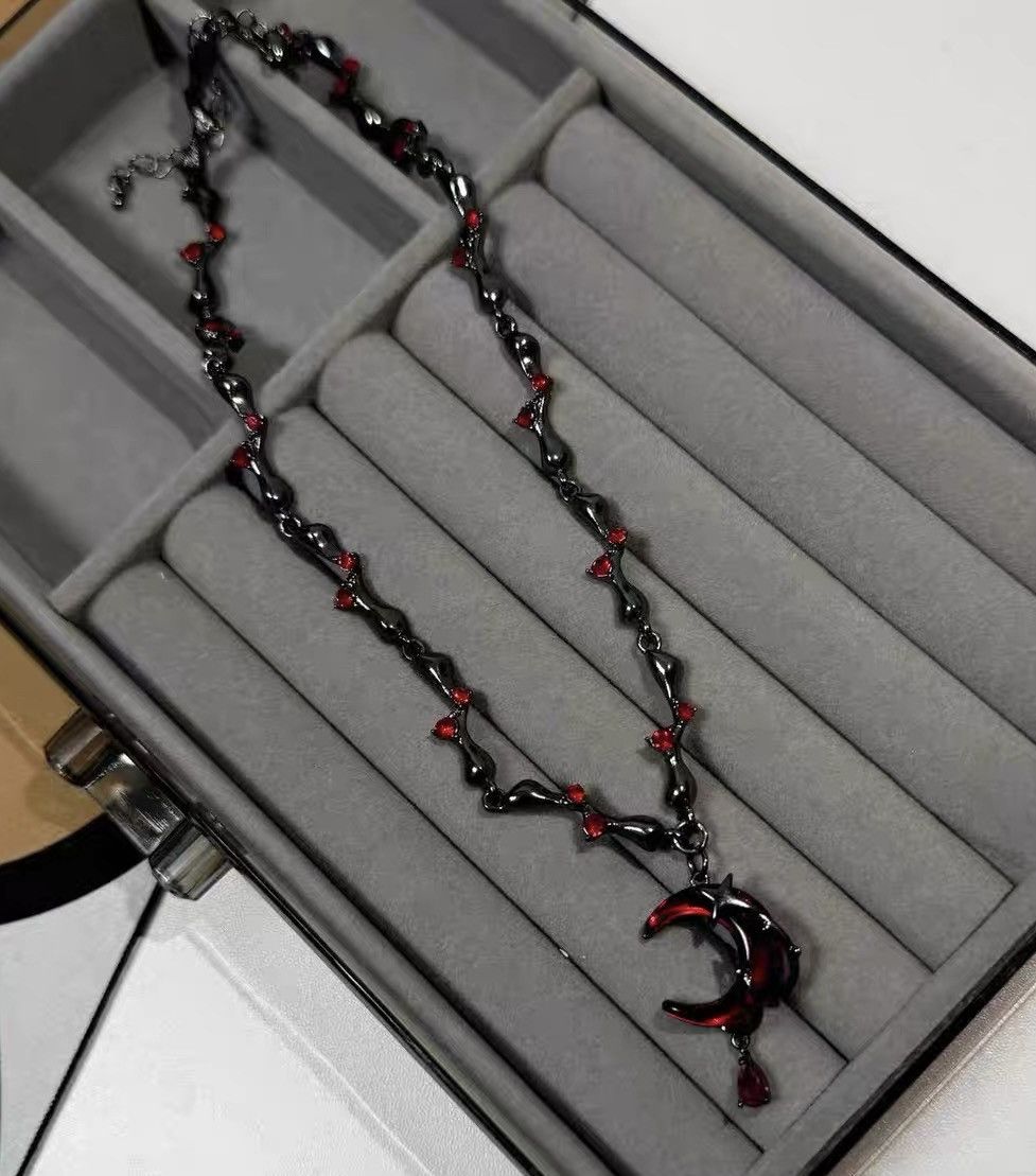 Japanese Brand × Jewelry Retro streetwear punk red rhinestone moon chain necklace Size ONE SIZE - 4 Thumbnail