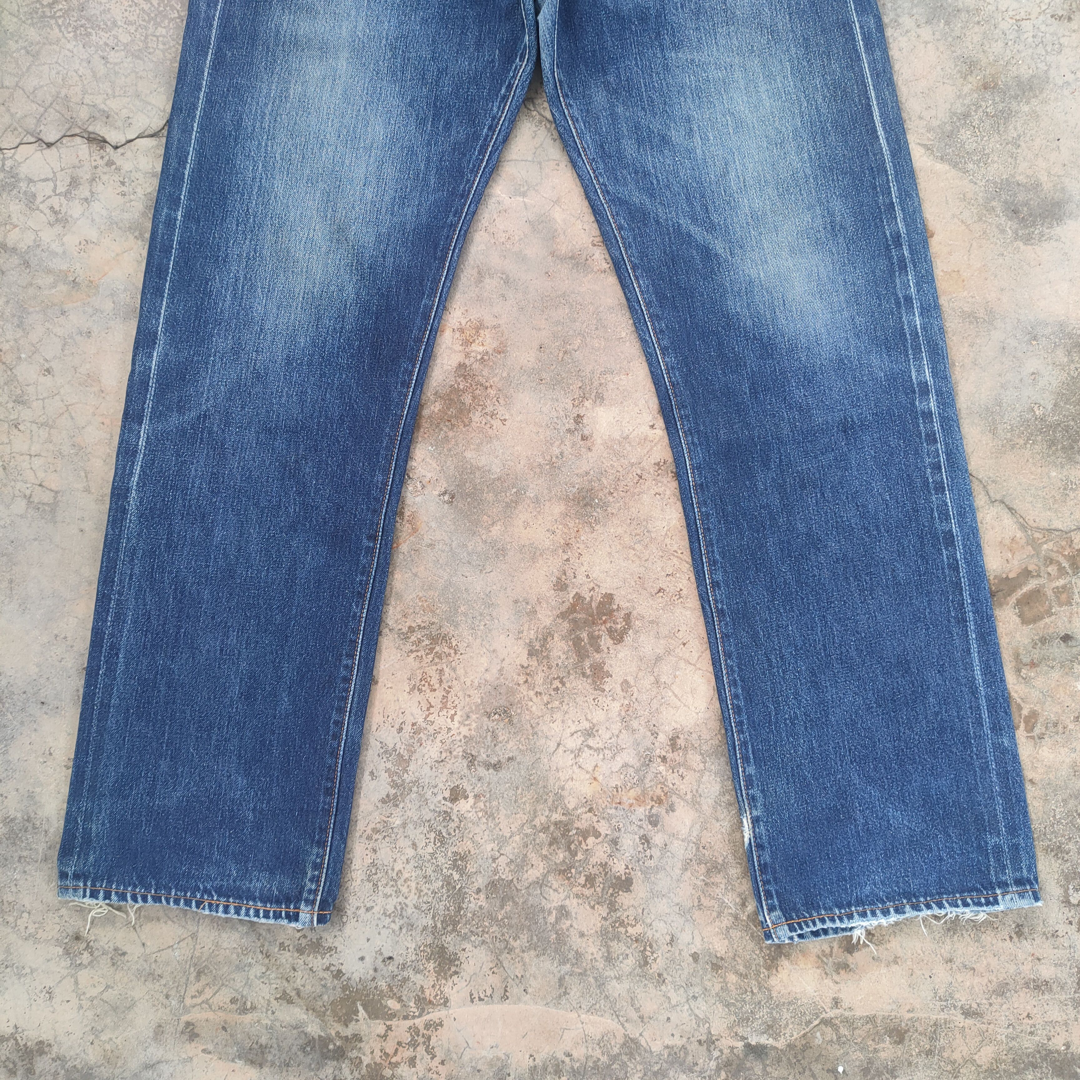 Levi's Vintage Clothing W30 VINTAGE 98' LEVI'S BIG E FADED REDLINE RIPPED JEANS PANT Size US 30 / EU 46 - 4 Thumbnail