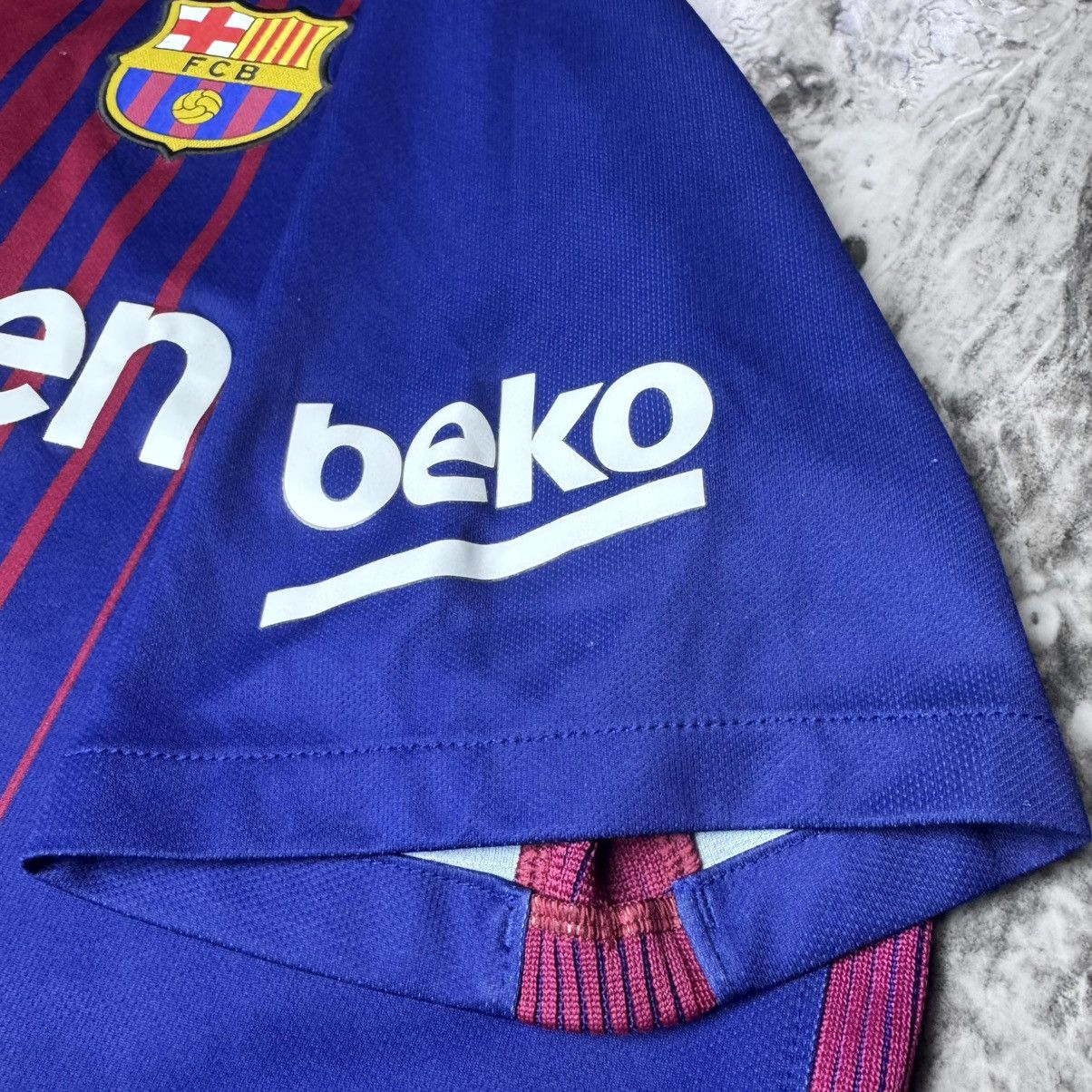 Nike × Vintage Nike Messi Barcelona 2017 2018 Home Size US XL / EU 56 / 4 - 5 Thumbnail
