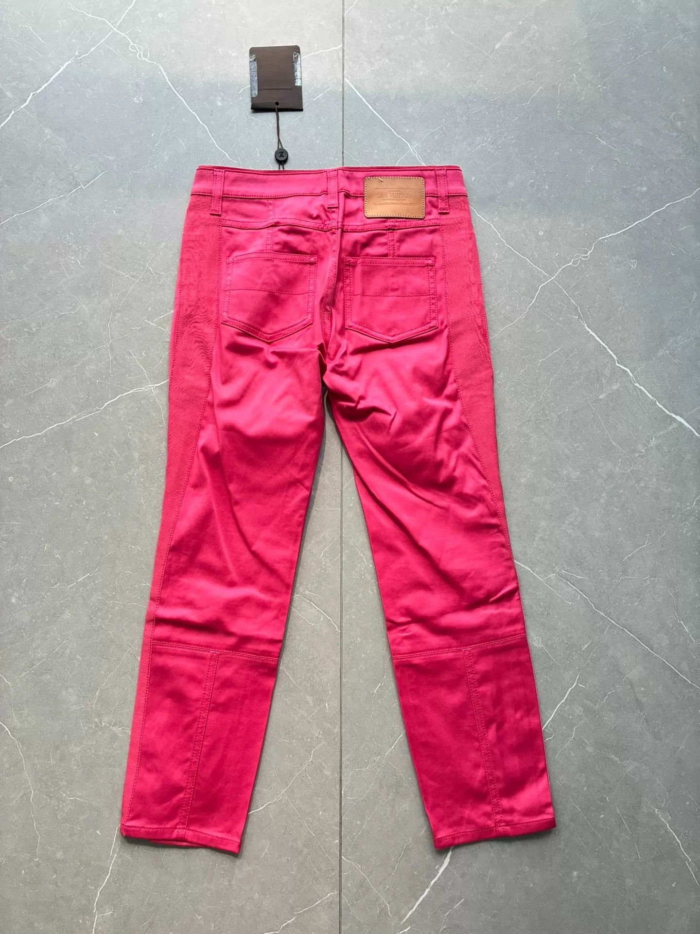 Louis Vuitton LV Fuchsia Womens Casual Pants 34 NWT Size 25" / US 0 / IT 36 - 2 Thumbnail
