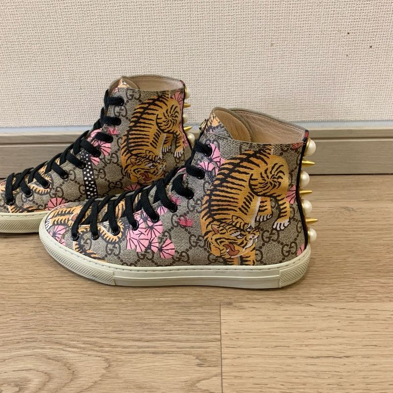 Gucci Gucci Tiger Print High-Top Sneakers 0079 Size US 5.5 / EU 38 - 1 Thumbnail