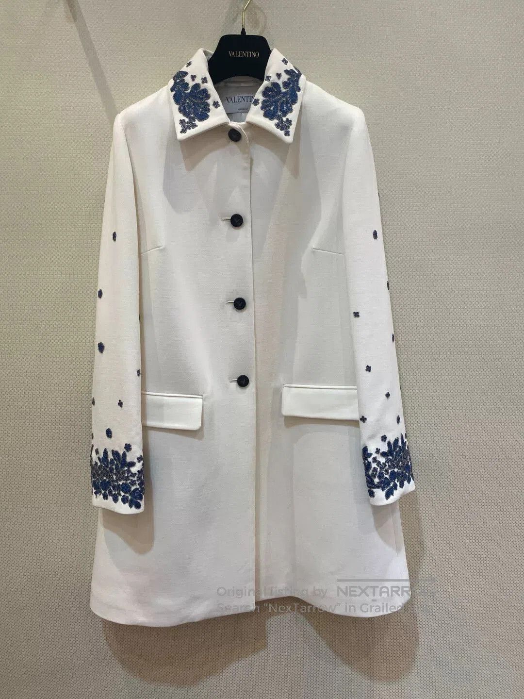 Valentino Valentino Blue Beaded Collar A. Size S / US 4 / IT 40 - 1 Thumbnail