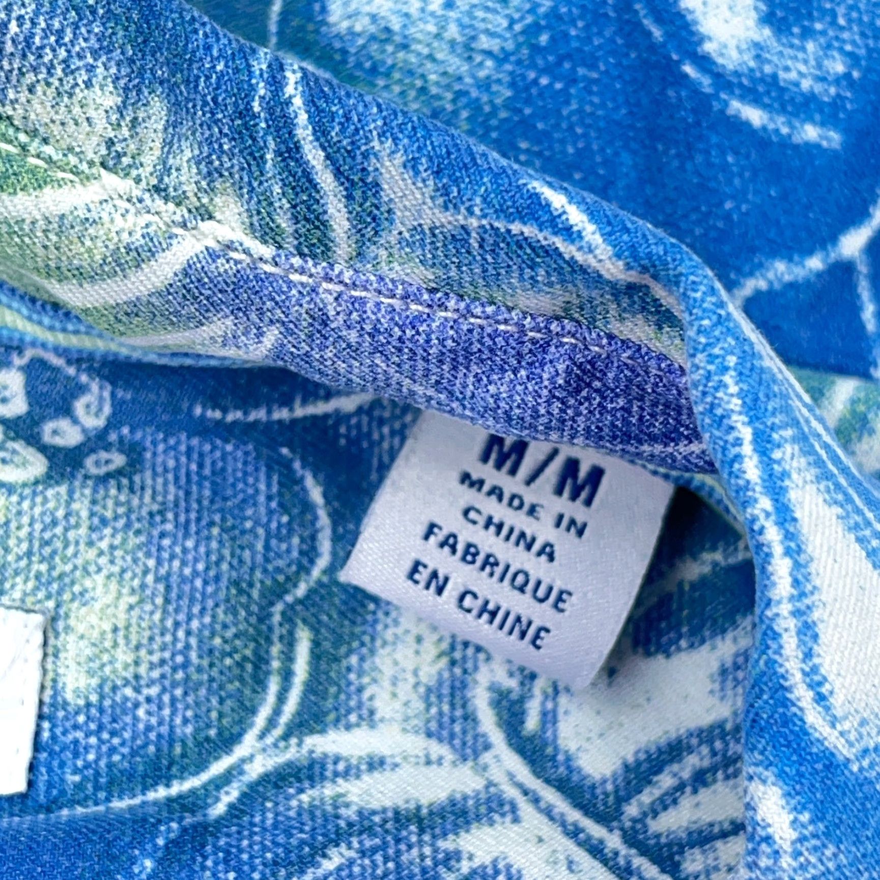 Tommy Bahama VINTAGE Tommy Bahama Shirt Men M Blue Silk Floral Hawaiian Island Button-Up Shirt Size US M / EU 48-50 / 2 - 3 Thumbnail
